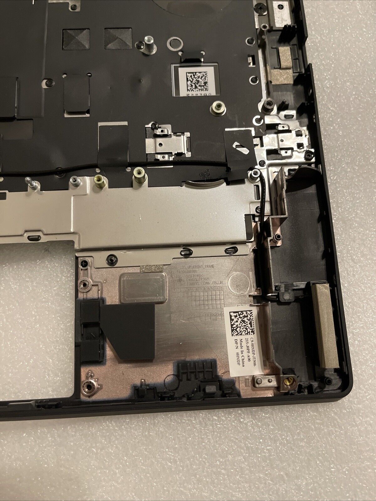 Dell Alienware M15 R7 Spanish Backlit Keyboard Palmrest DGWY5 H9JDP S1 P7