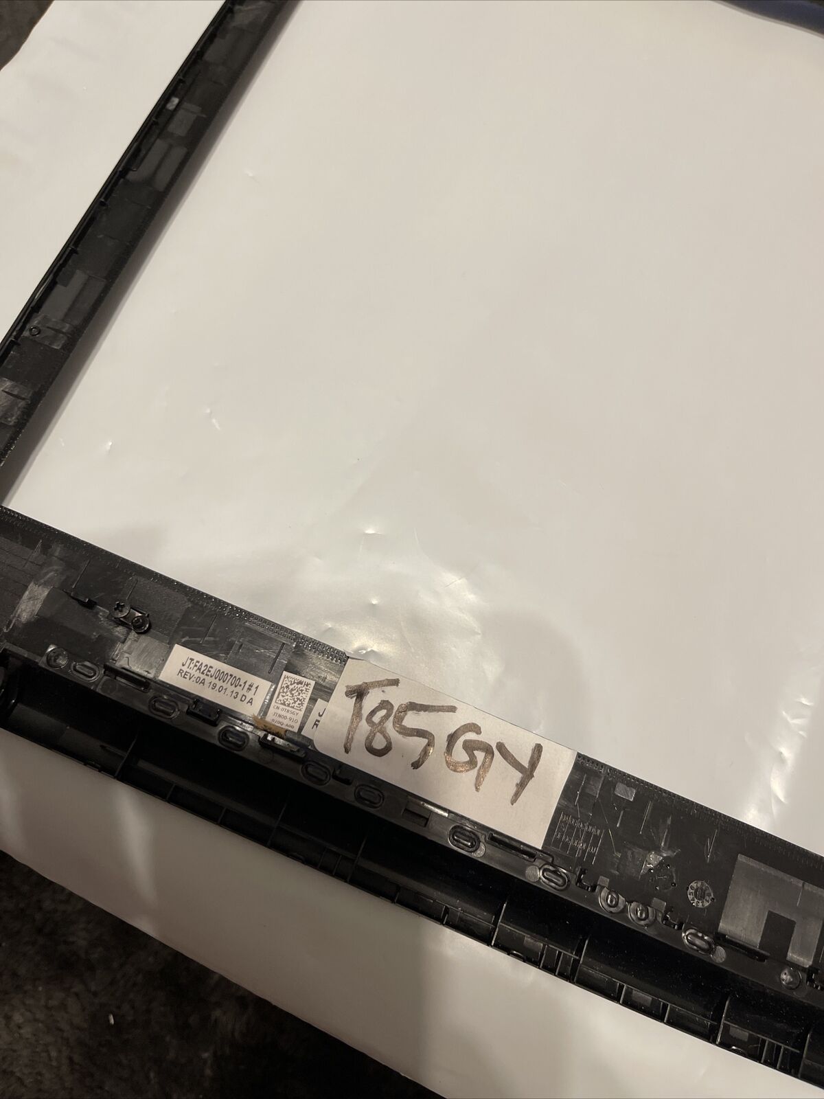 Genuine Dell OEM Inspiron 3780 17.3" Front Trim LCD Bezel T85GY 0T85GY N1