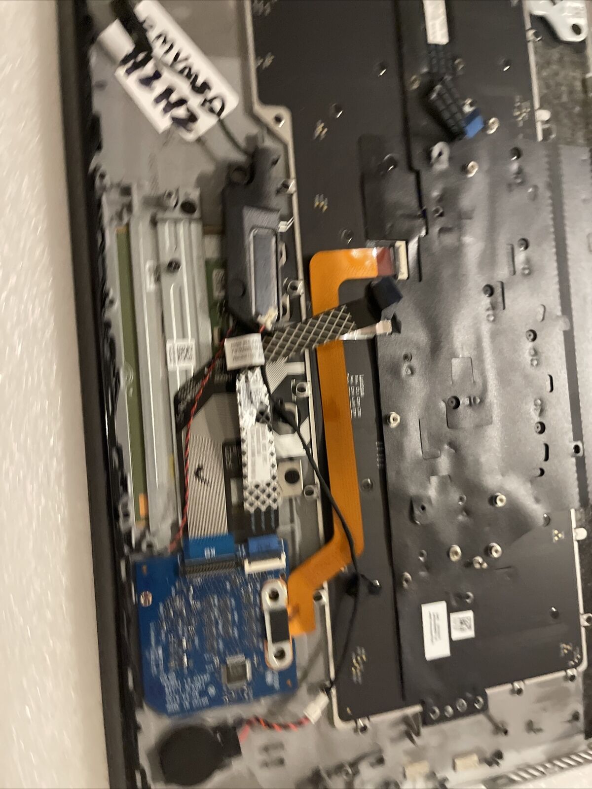 GENUINE Alienware M15 R2 Palmrest Keyboard Speakers / Extras MVM8D 0MVM8D H2 H2