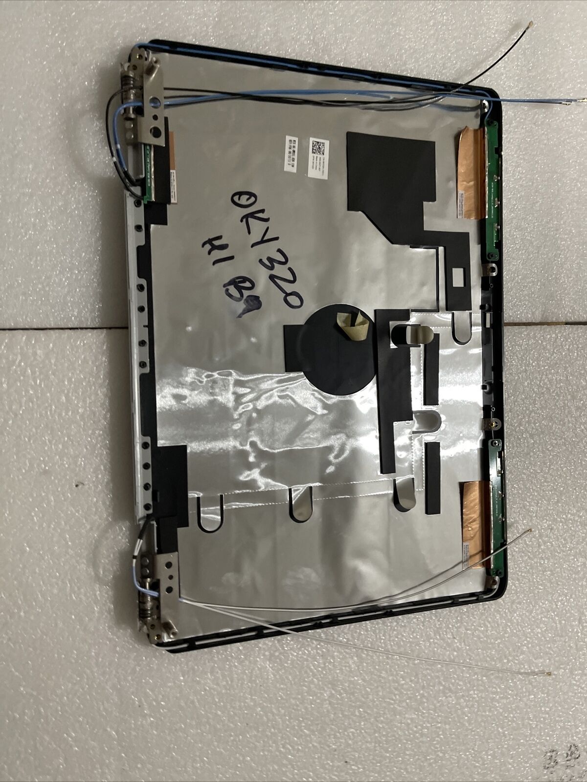 NEW DELL INSPIRON 1525 1526 BACK TOP COVER BLACK HINGES WIRES XT981 KY320 H1 B9