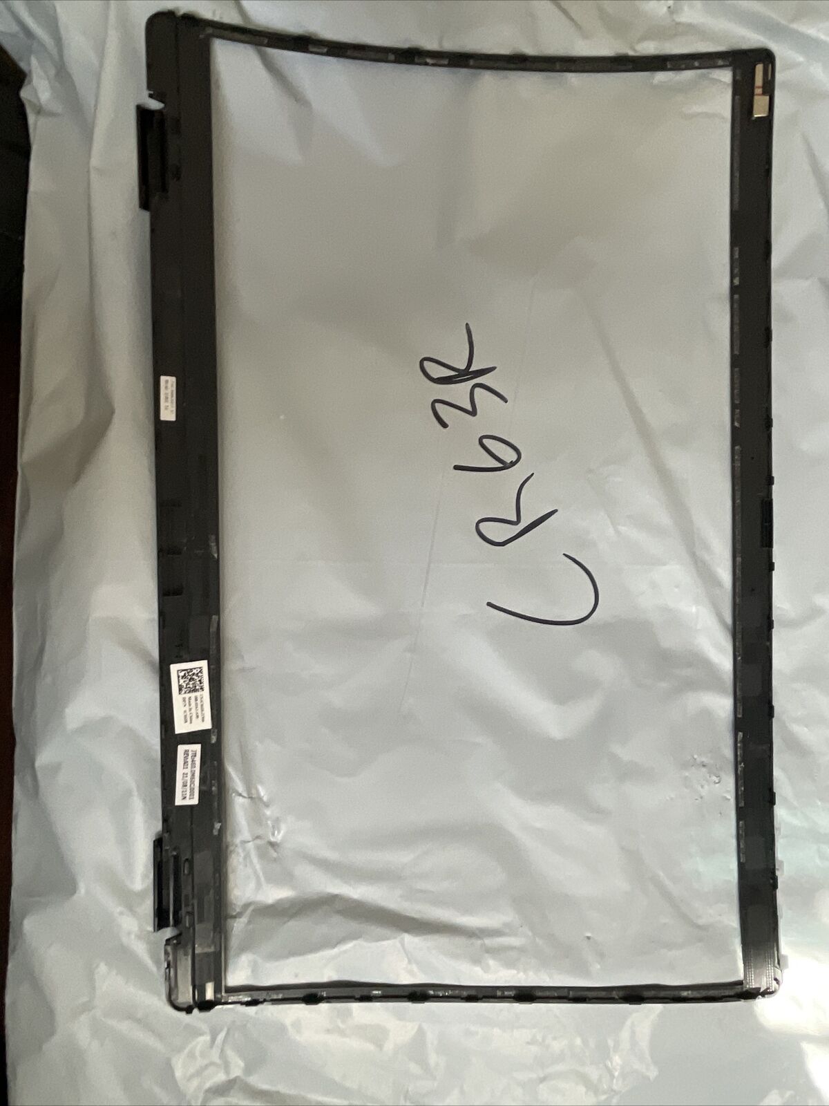 Genuine Dell lcd led screen bezel No camera hole CR63R 0CR63R N1