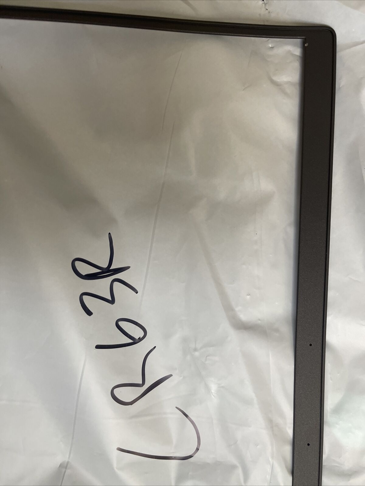 Genuine Dell lcd led screen bezel No camera hole CR63R 0CR63R N1
