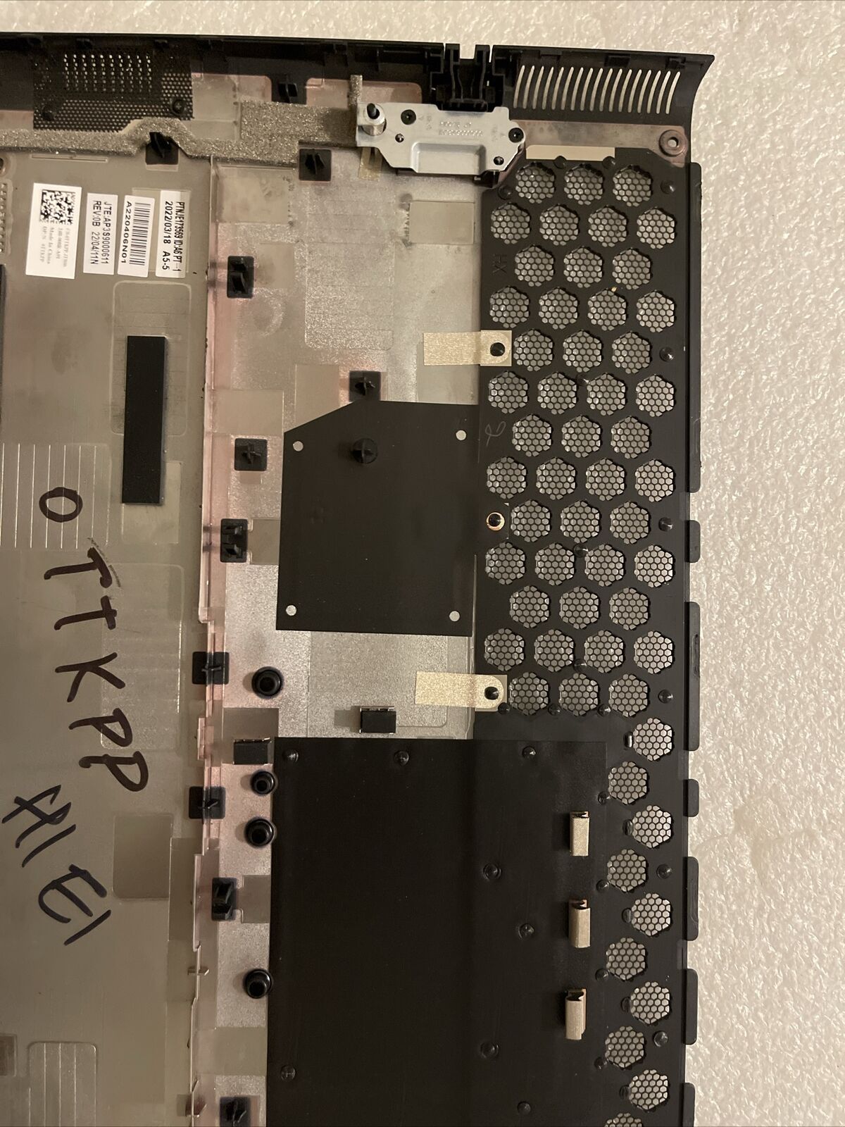 Dell Alienware M17 R5 R6 R7 Laptop Bottom Base Cover Black TTKPP 0TTKPP H1 E1