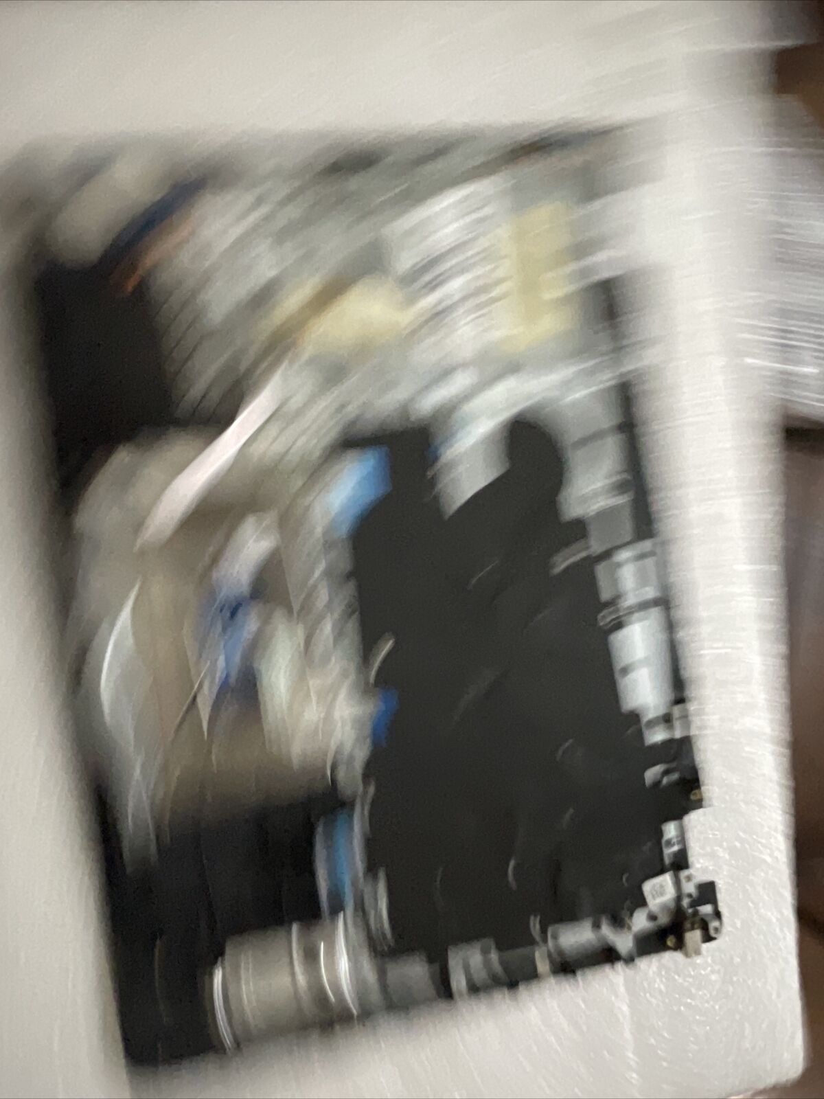 DELL INSPIRON 3482 PALMREST Touchpad Spanish No BCL Keyboard Extras K0NYW H2 P5