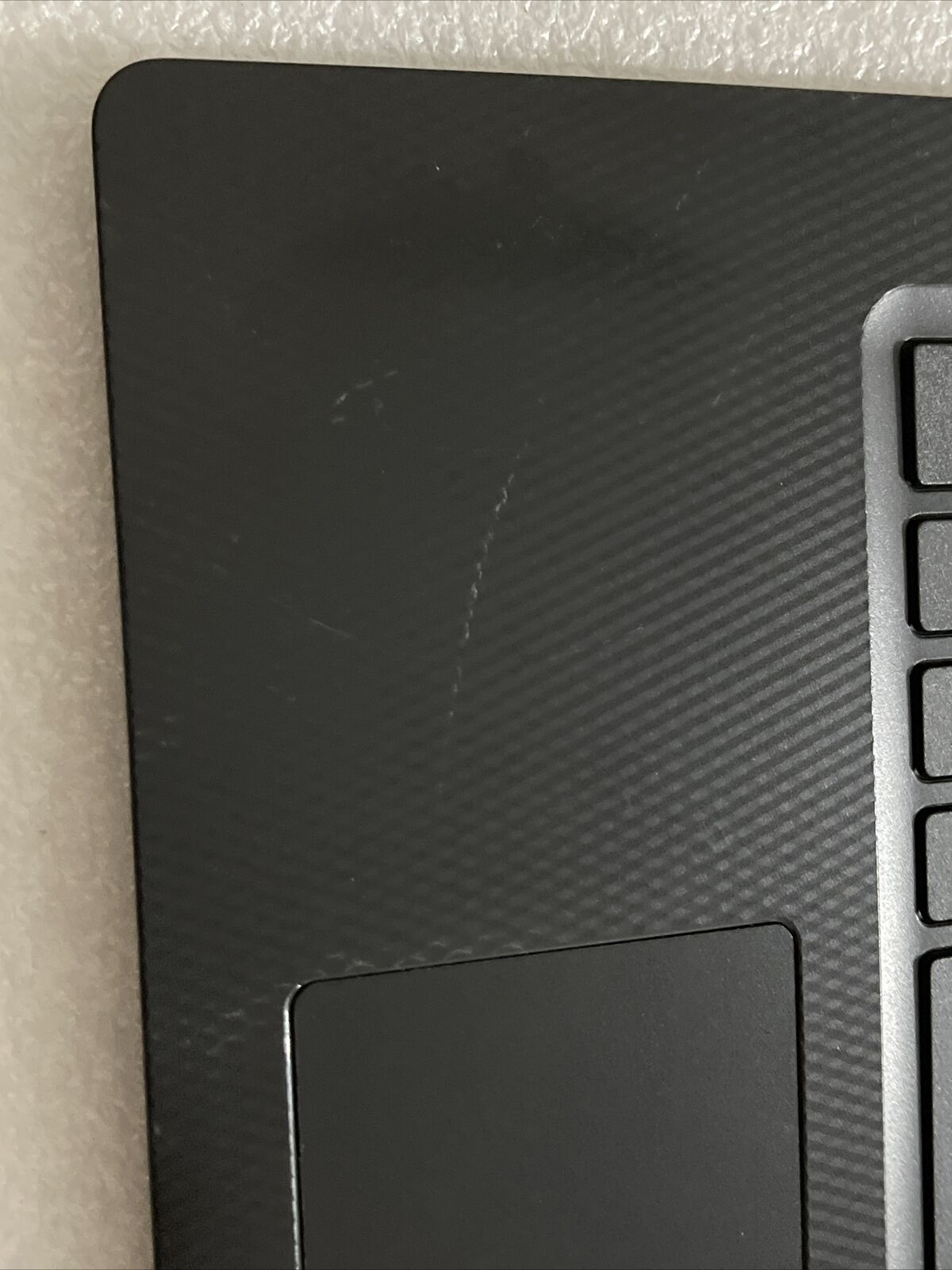 DELL INSPIRON 3482 PALMREST Touchpad Spanish No BCL Keyboard Extras K0NYW H2 P5