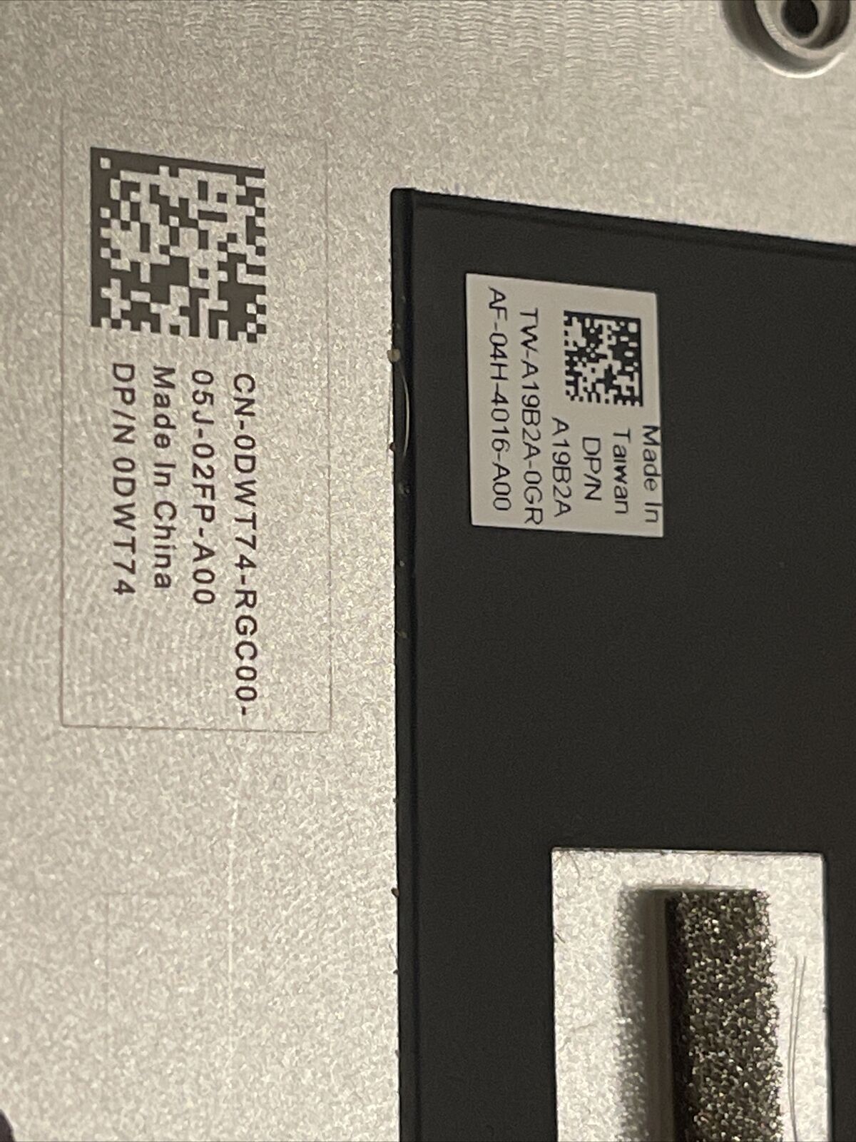 Dell XPS 9500 15 Bottom Base Metal Cover W/Audio Port KVD7H DWT74 0DWT74 H4 C4