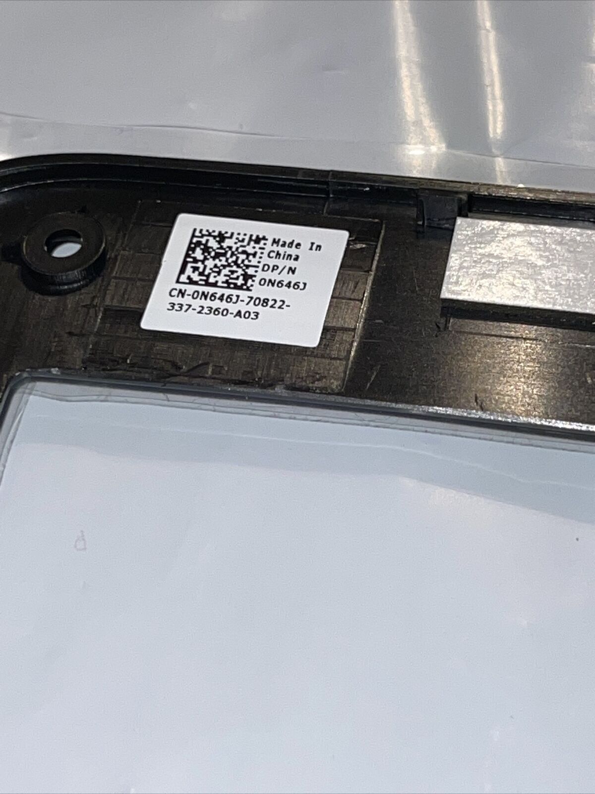 New Genuine Dell Inspiron LCD Front Bezel Cover 1545 1546 Shell 0N646J 0M685J H1