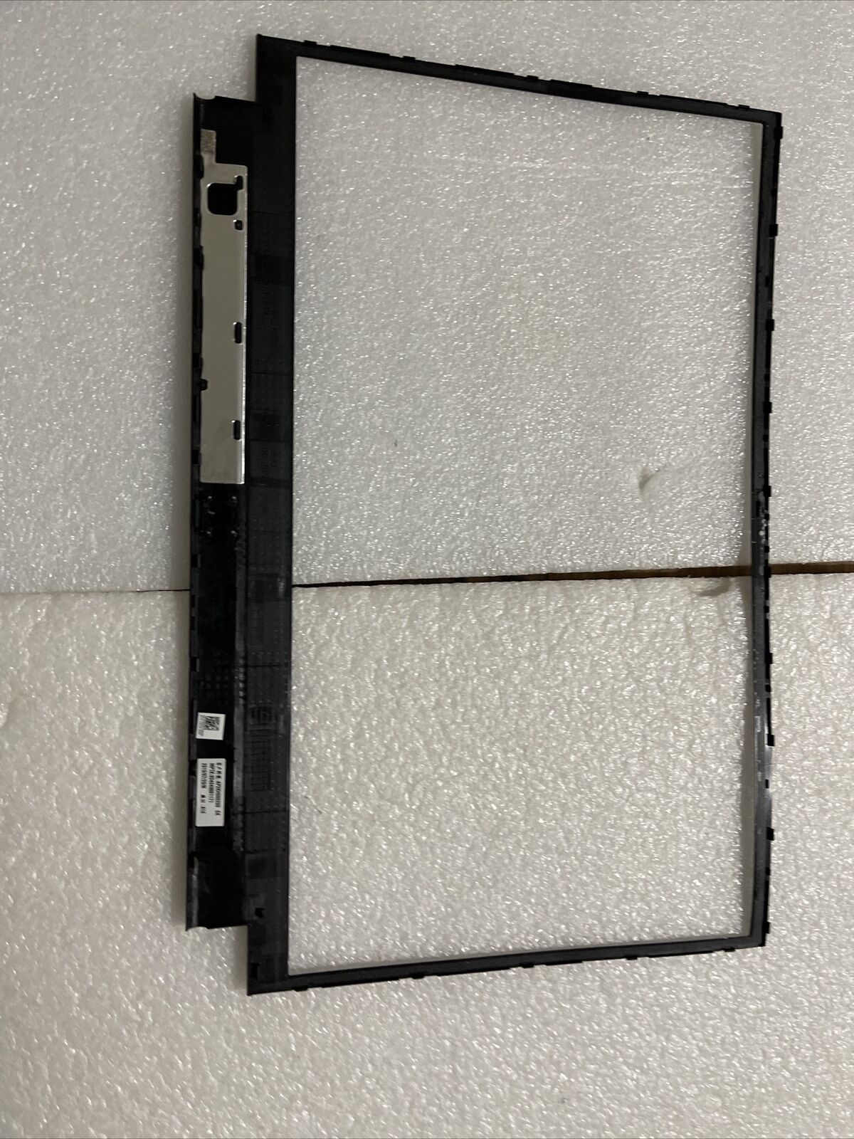 Genuine Dell Alienware M15 R2 Laptop LCD Front Bezel Cover 075D23 75D23 H1 N3