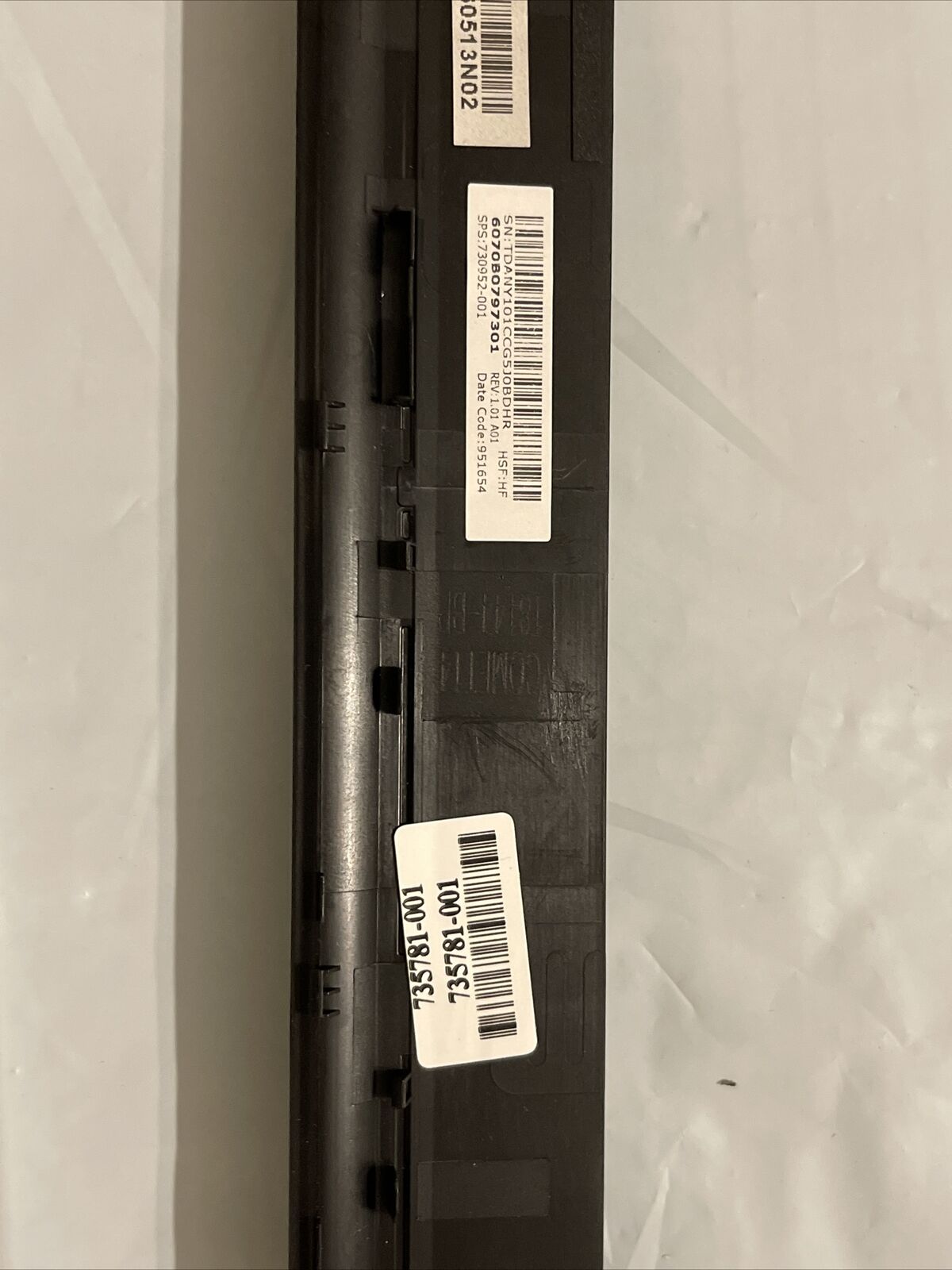 New Genuine HP Hwlewlett Packard Laptop DISPLAY BEZEL - 735781-001 735781 ata