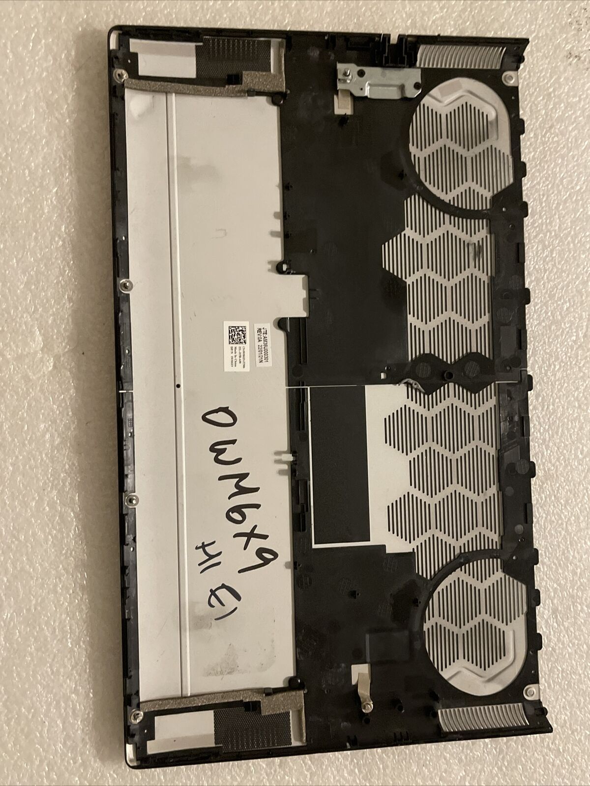 Genuine Dell Alienware M15 R5 Black Bottom Base Cover WM6X9 0WM6X9 H1 E1 Grade B