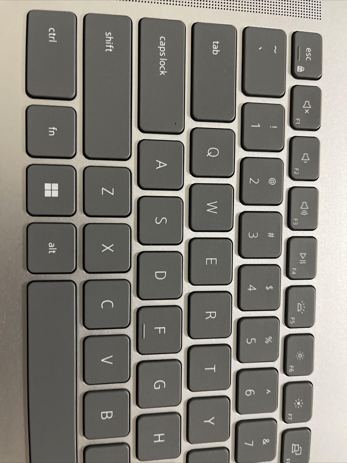 Genuine Dell Inspiron 16 5620 5625 Palmrest US Eng Keyboard YJGM5 0HJ5PC N1 T1