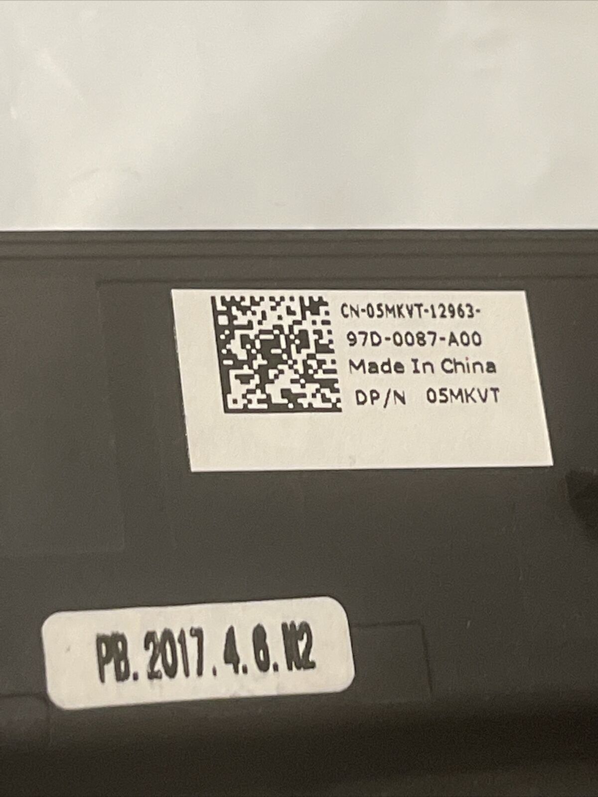 DELL ALIENWARE 17 R2 LCD FRONT TRIM BEZEL With LIGHT BOARD 5MKVT 05MKVT N3