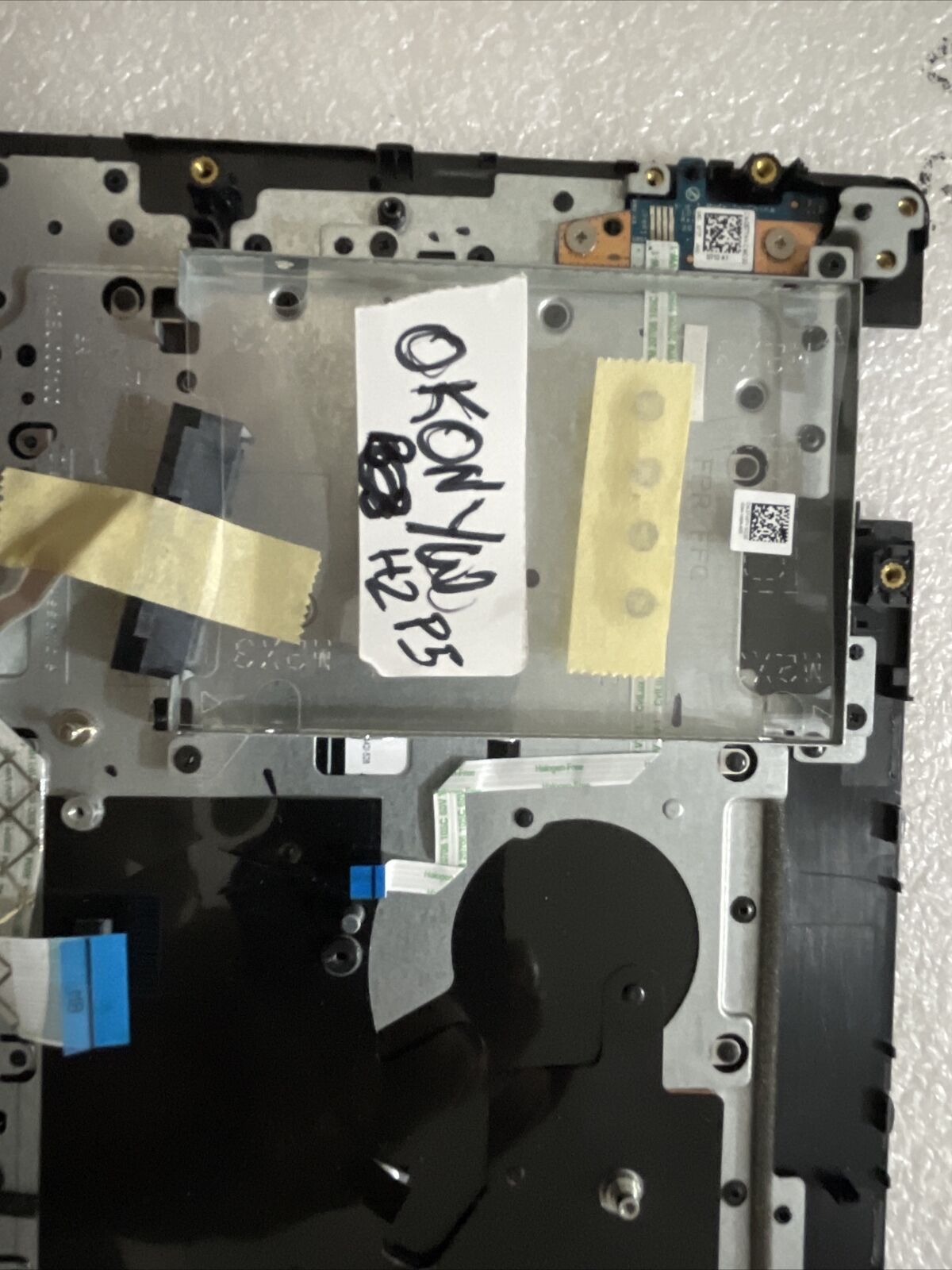 DELL INSPIRON 3482 PALMREST Touchpad Spanish No BCL Keyboard Extras K0NYW H2 P5
