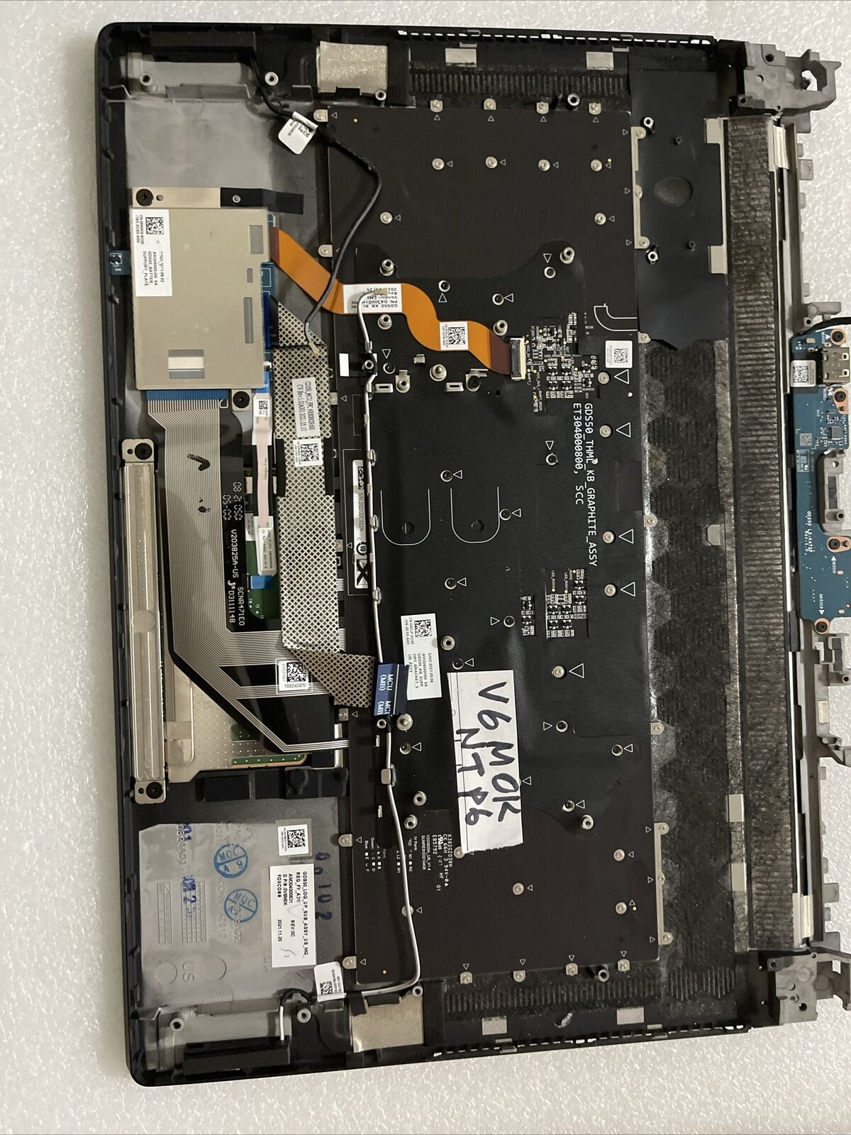 OEM Dell Alienware x15 R1 Laptop Palmrest Touchpad Keyboard Extras 0V6M0K NT P6