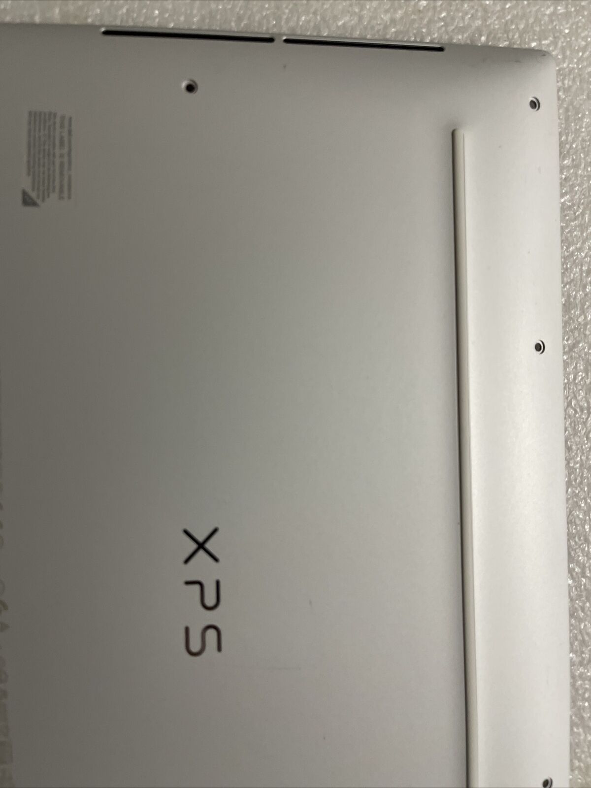 Genuine Dell Xps 9300 9310 Lower Base Bottom Case Cover 3KJK7 03KJK7 white B6 B3