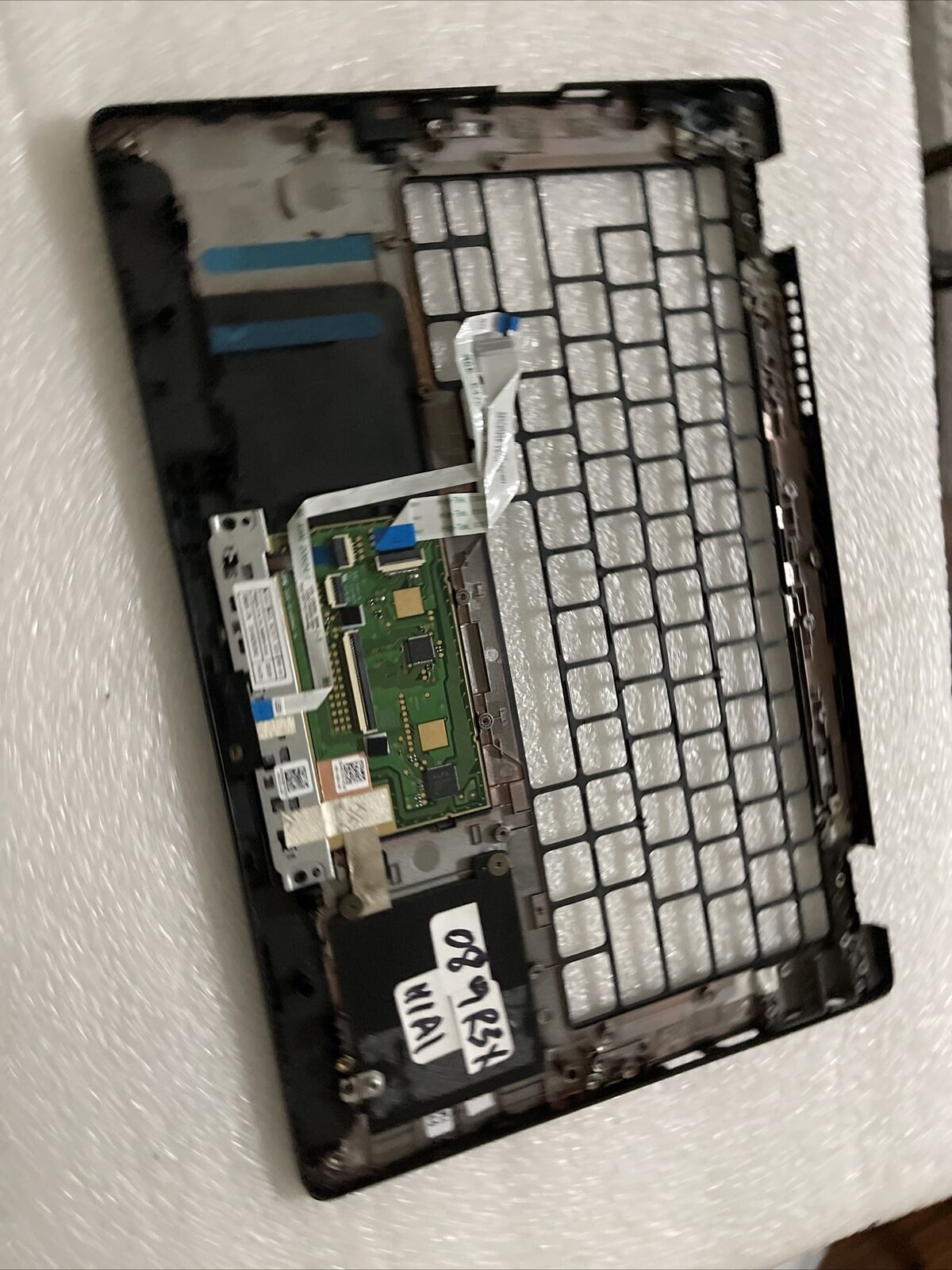 Genuine Dell Latitude 5300 2-in-1 Laptop Palmrest Touchpad 89R3X 089R3X H1 A1