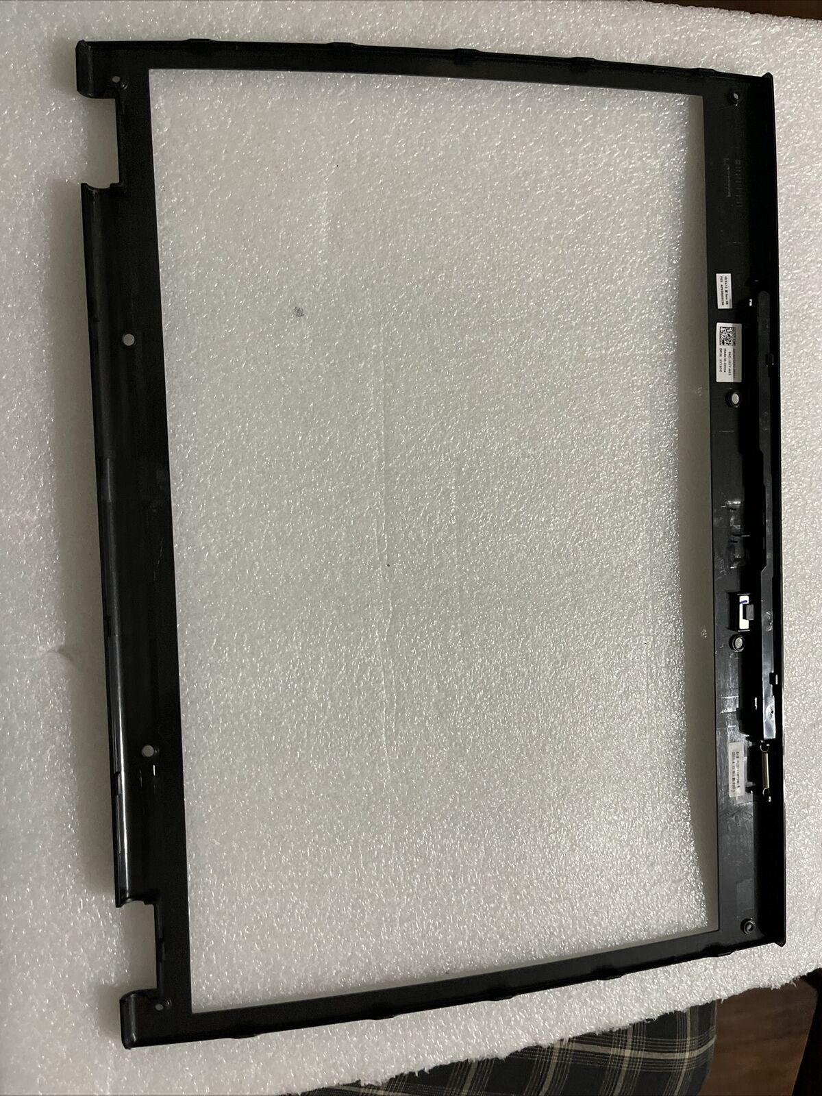 New GENUINE OEM DELL LCD DISPLAY BEZEL VOSTRO 1720 PP36X Y193C H1 N4