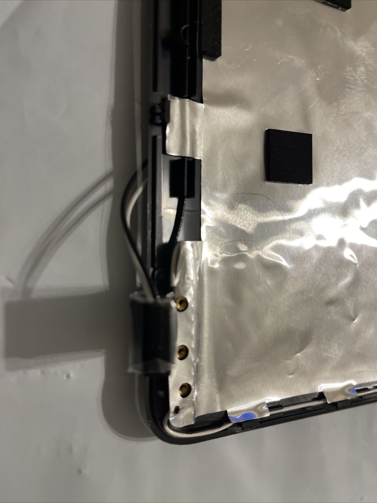 Genuine Dell Vostro 1015 15.6" LCD Lid Back Cover Assembly 0XHJ3 00XHJ3 B9