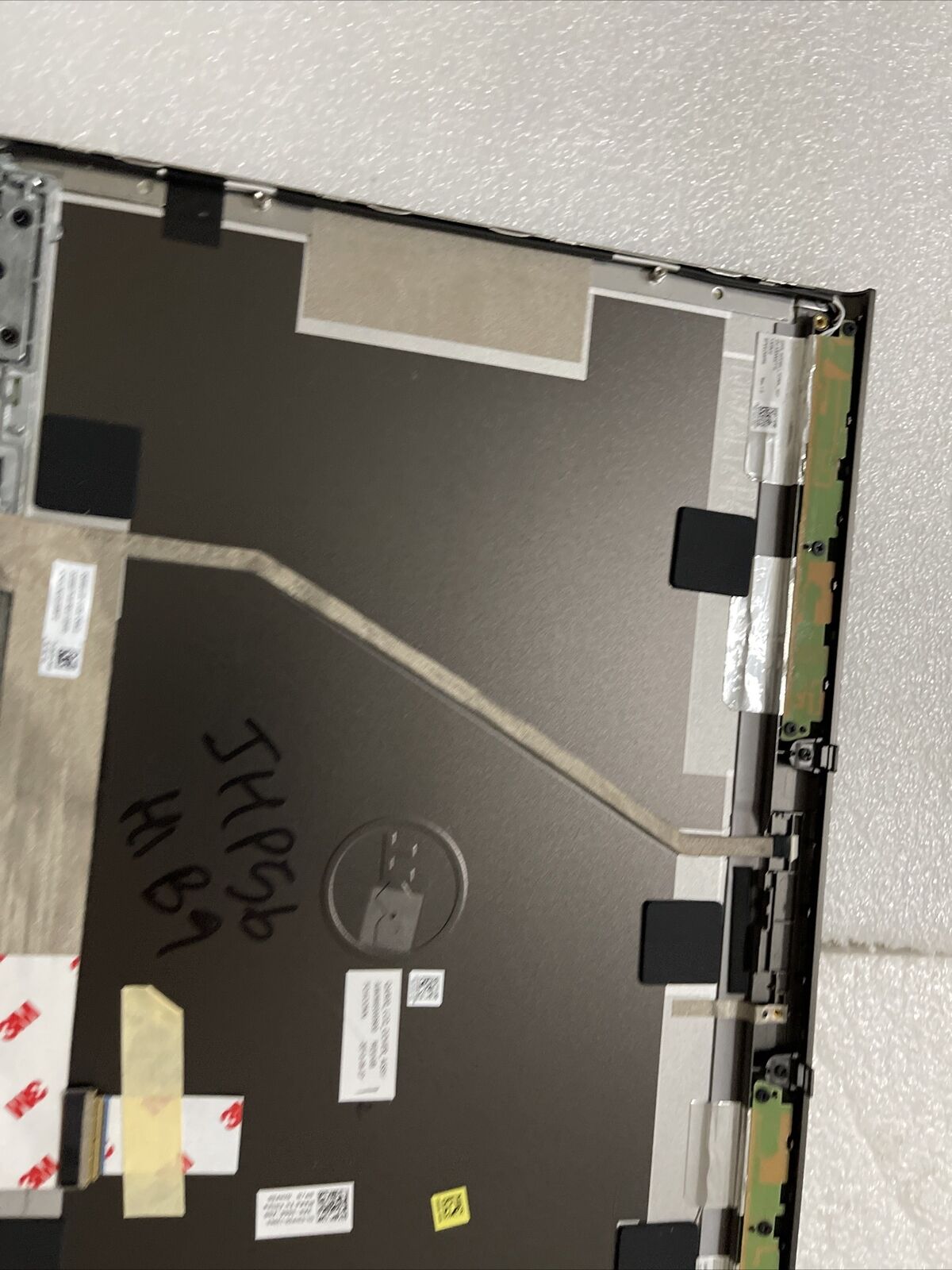 New Dell Precision M4700 HD+ Lcd Back Cover Lid w/ Hinges - JHP56 0JHP56 H1 B9