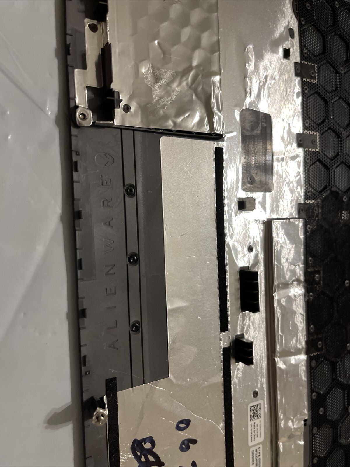 Genuine Dell Alienware Area-51 R2 Laptop Bottom Base Cover 62RH9 062RH9 B6