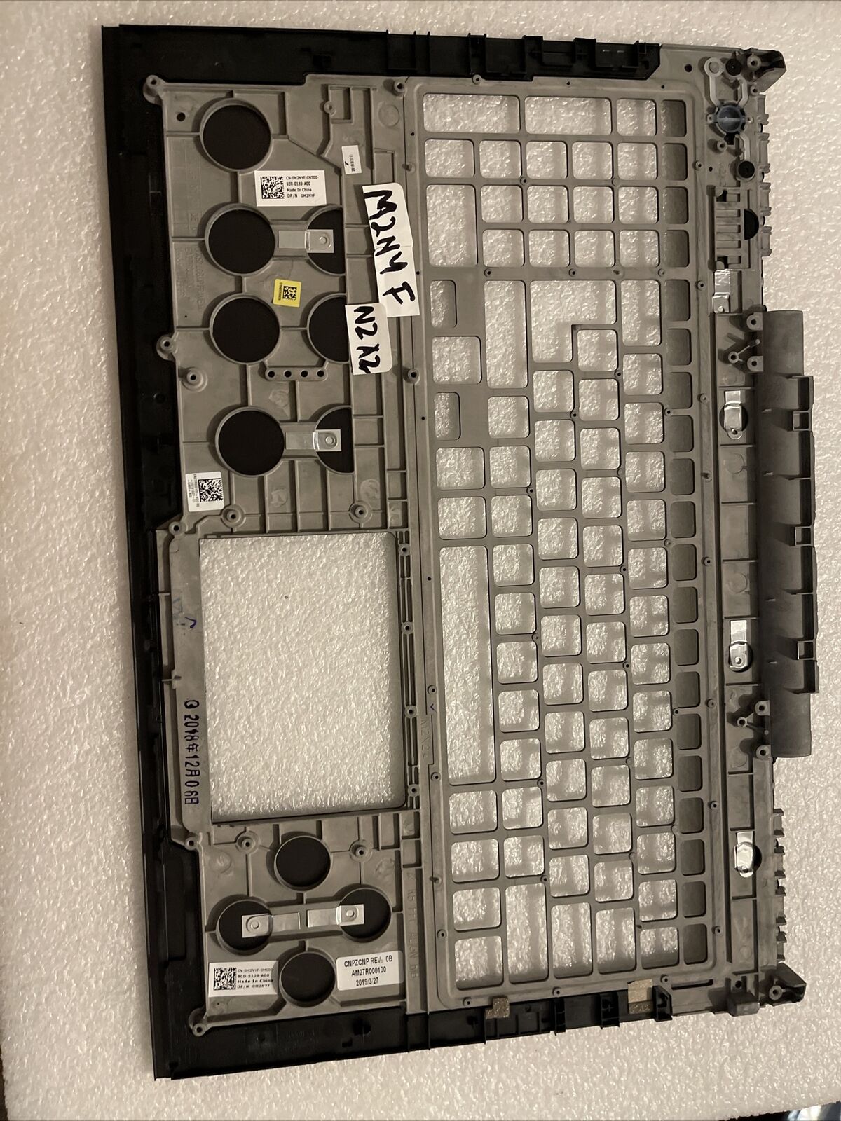 Genuine Dell Inspiron 15 7588 Laptop UPPER CASE Palmrest M2NYF 0M2NYF N2 A1