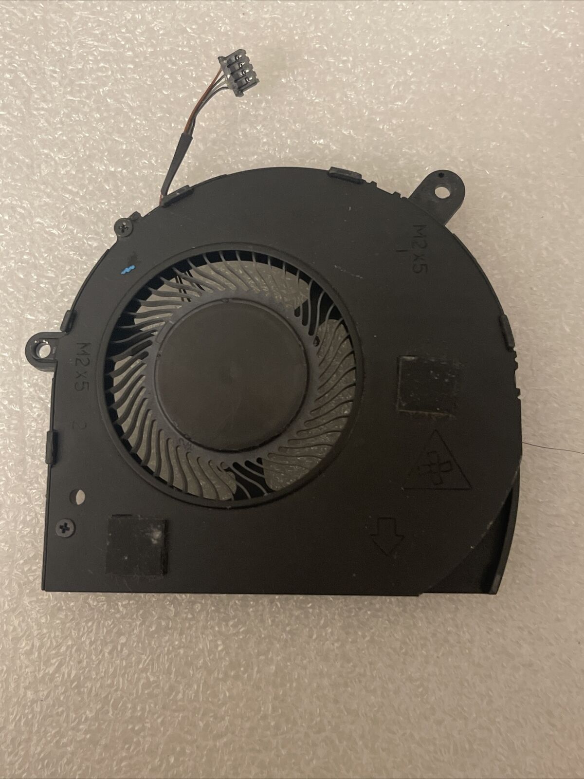 Genuine Dell Latitude 5500 Precision 3540 CPU Laptop Cooling Fan 1GM4N 01GM4N P7