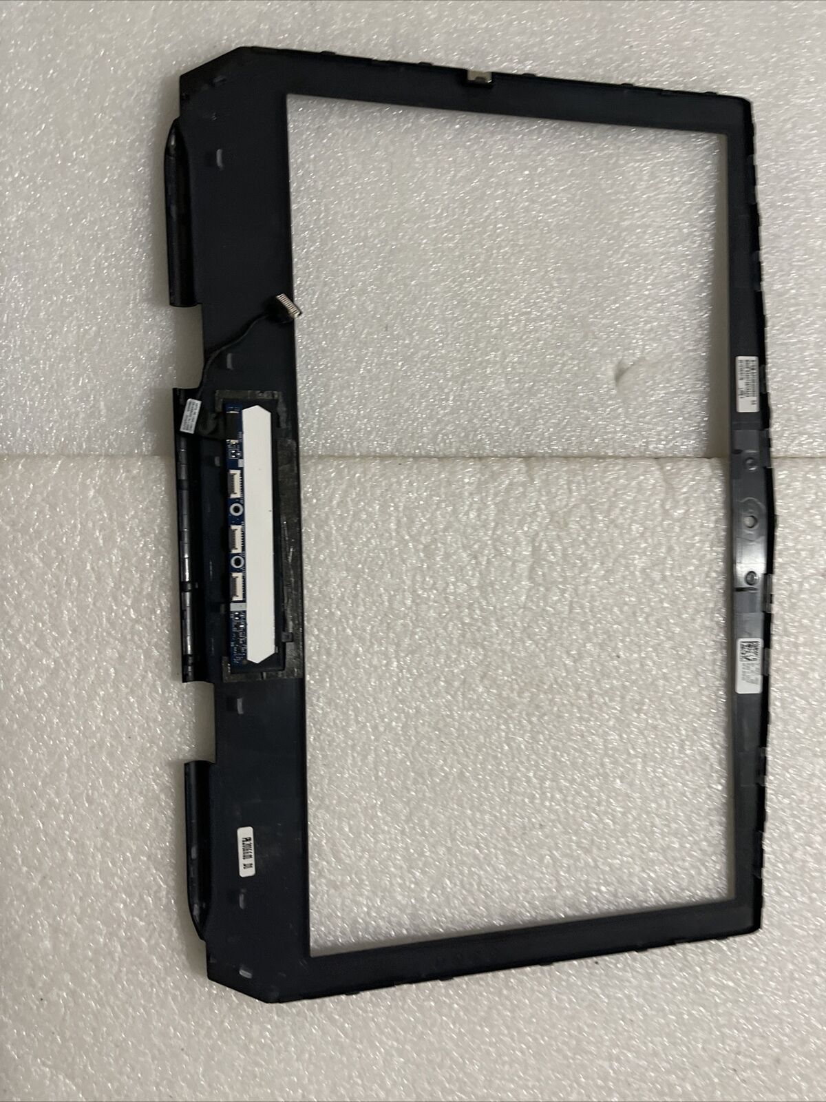 Genuine Dell Alienware 15 R2 R1 LCD Bezel with Logo Board P5FXG 0P5FXG H1 N3
