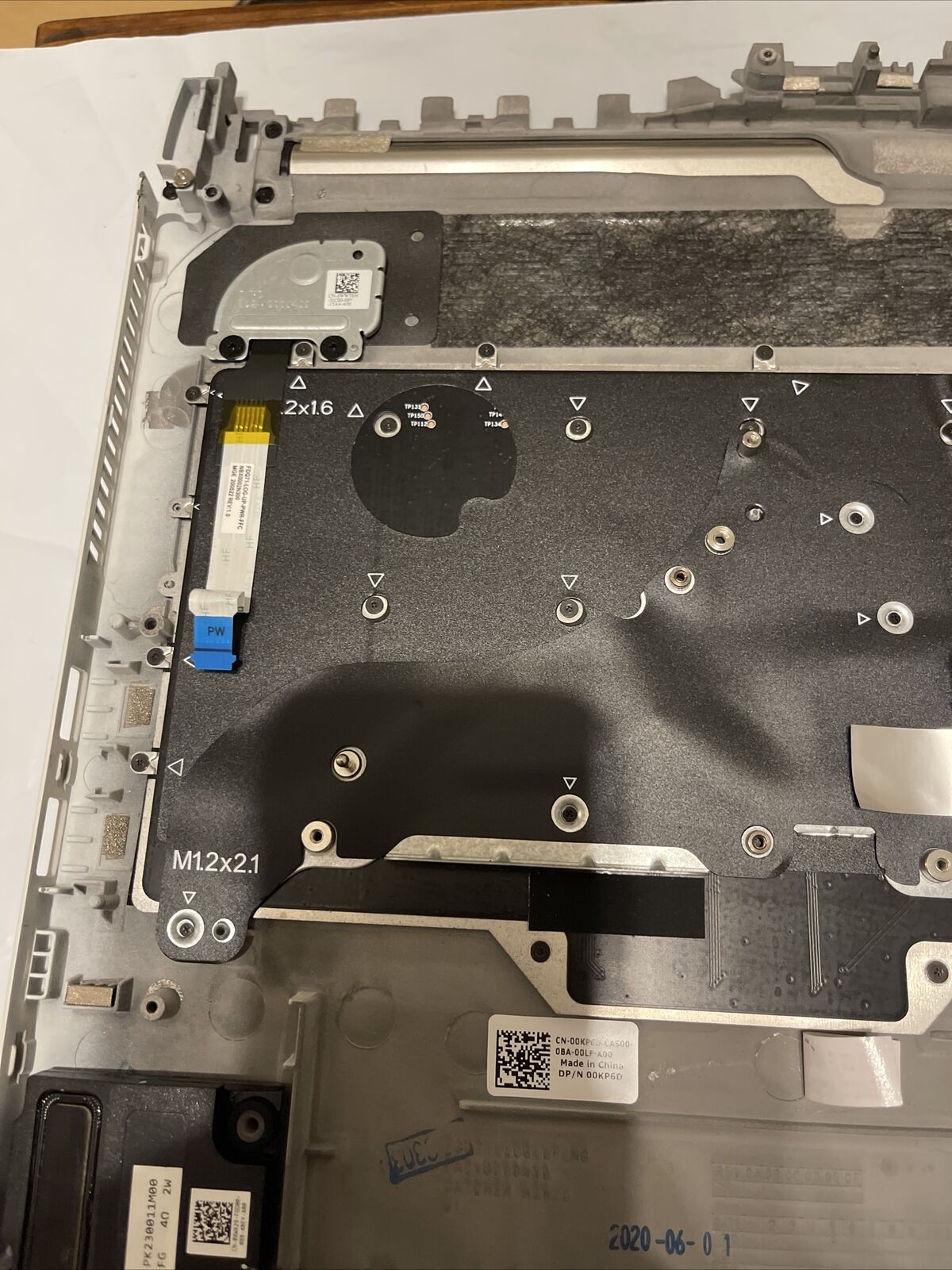 Dell Alienware M17 R3 Laptop Palmrest Lunarlight US Keyboard Speakers 00KP6D P8