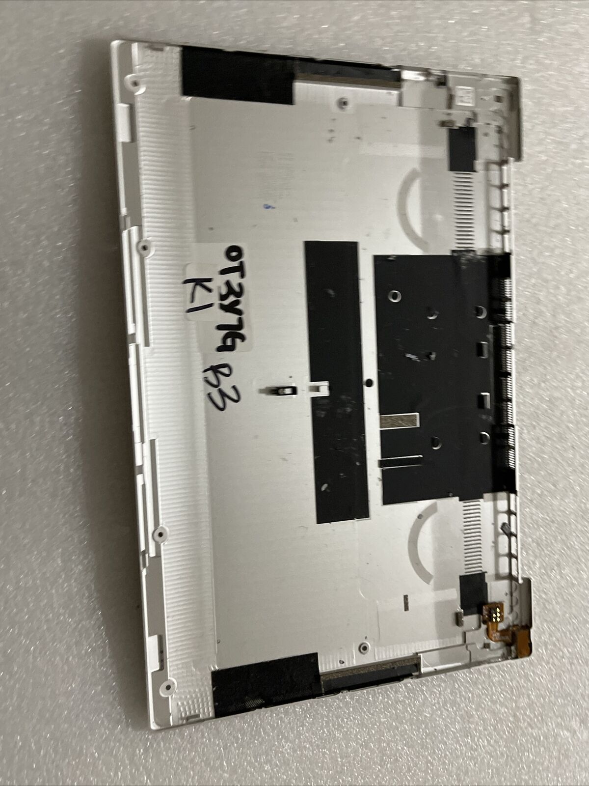 Dell OEM XPS 13" 9300 Laptop Bottom Base Metal Cover Assembly T3Y7G k1 B3 gradeb