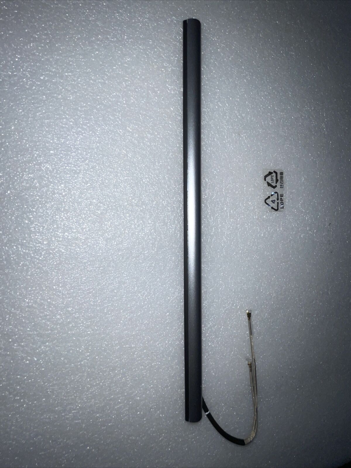 New Dell XPS 12 9Q23 Middle Antenna Hinge Cover Cap W/Cables Silver 0PFRYX S1