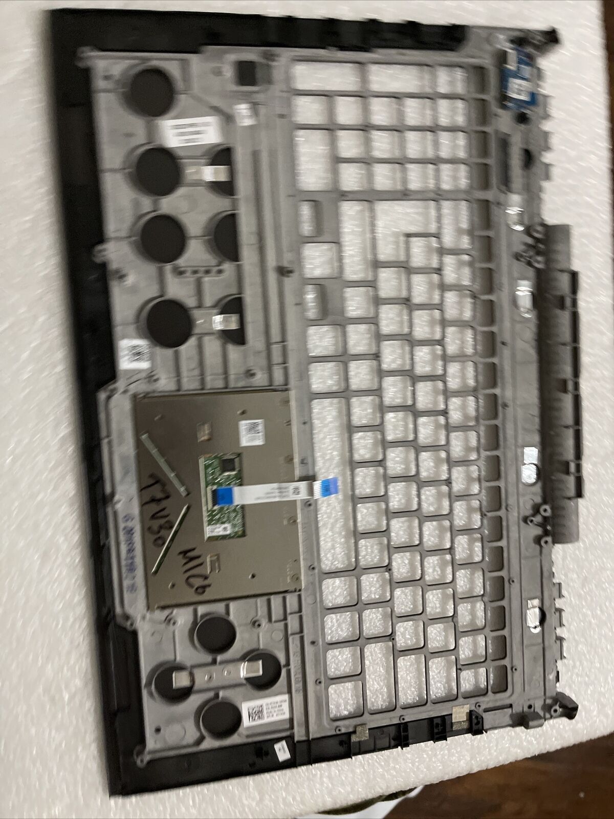 GENUINE Dell Inspiron 15 7577 7587 Palmrest AM21K000400 0T7V30 T7V30 M1 C6 A1