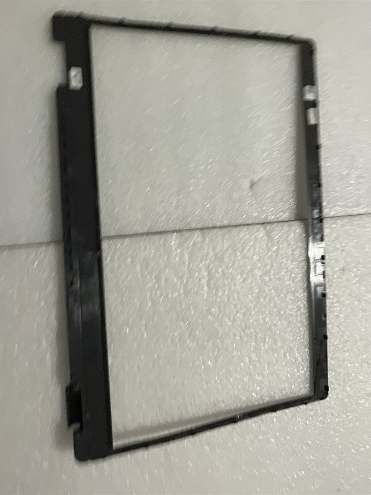 Dell Latitude 3510 P101F LCD Bezel GCK6R 0GCK6R H2N3 Missing Hinge Cover