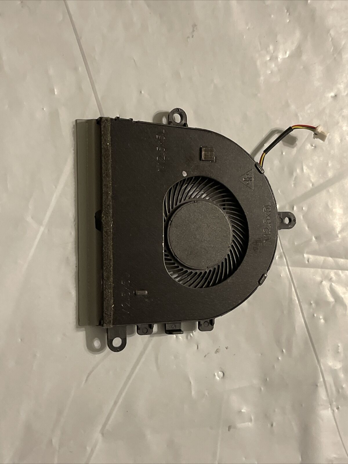 Genuine Dell Vostro Cpu fan 15 3583 3584 7MCD0 07MCD0 With out CD Rom P3
