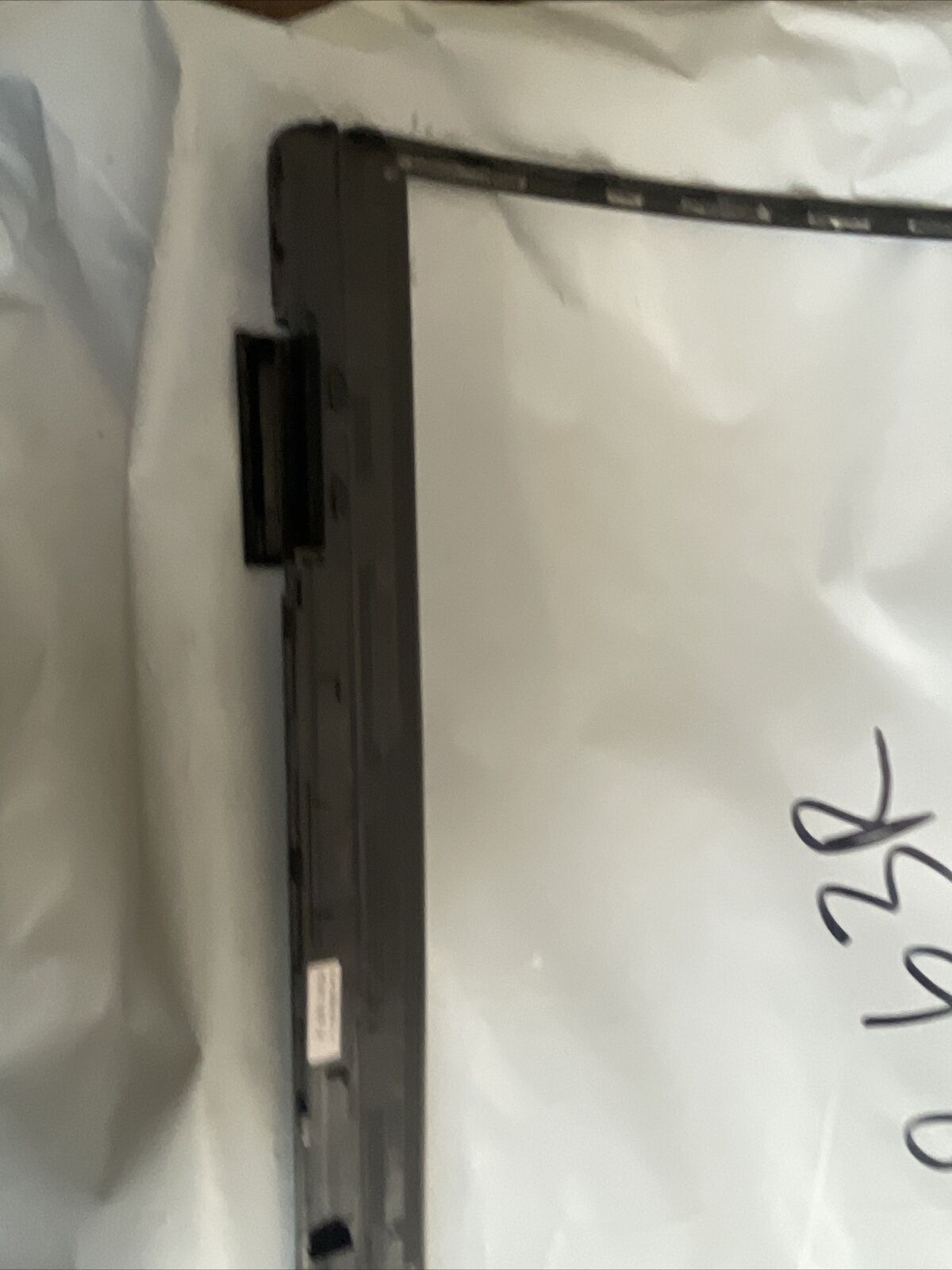 Genuine Dell lcd led screen bezel No camera hole CR63R 0CR63R N1