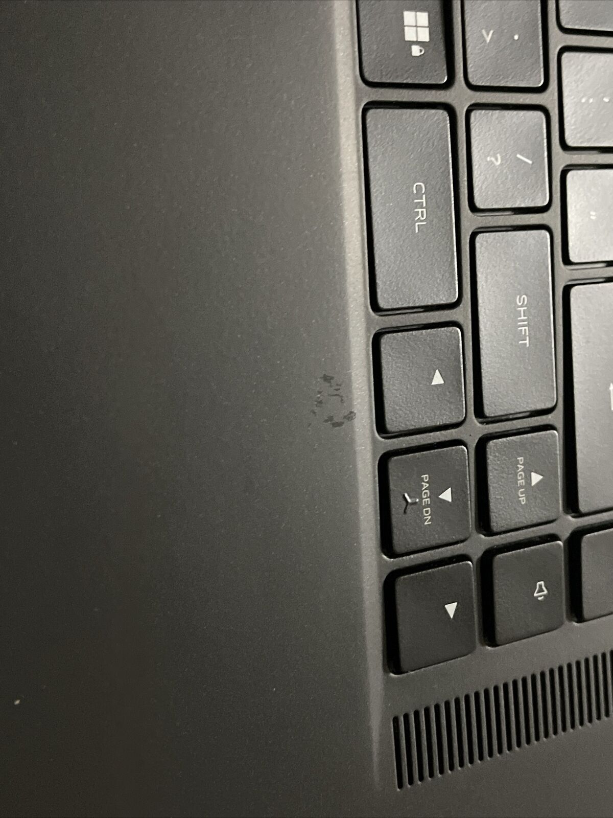 Genuine Dell Alienware x17 R2 US English Keyboard Palmrest 0346YC 346YC H2P2