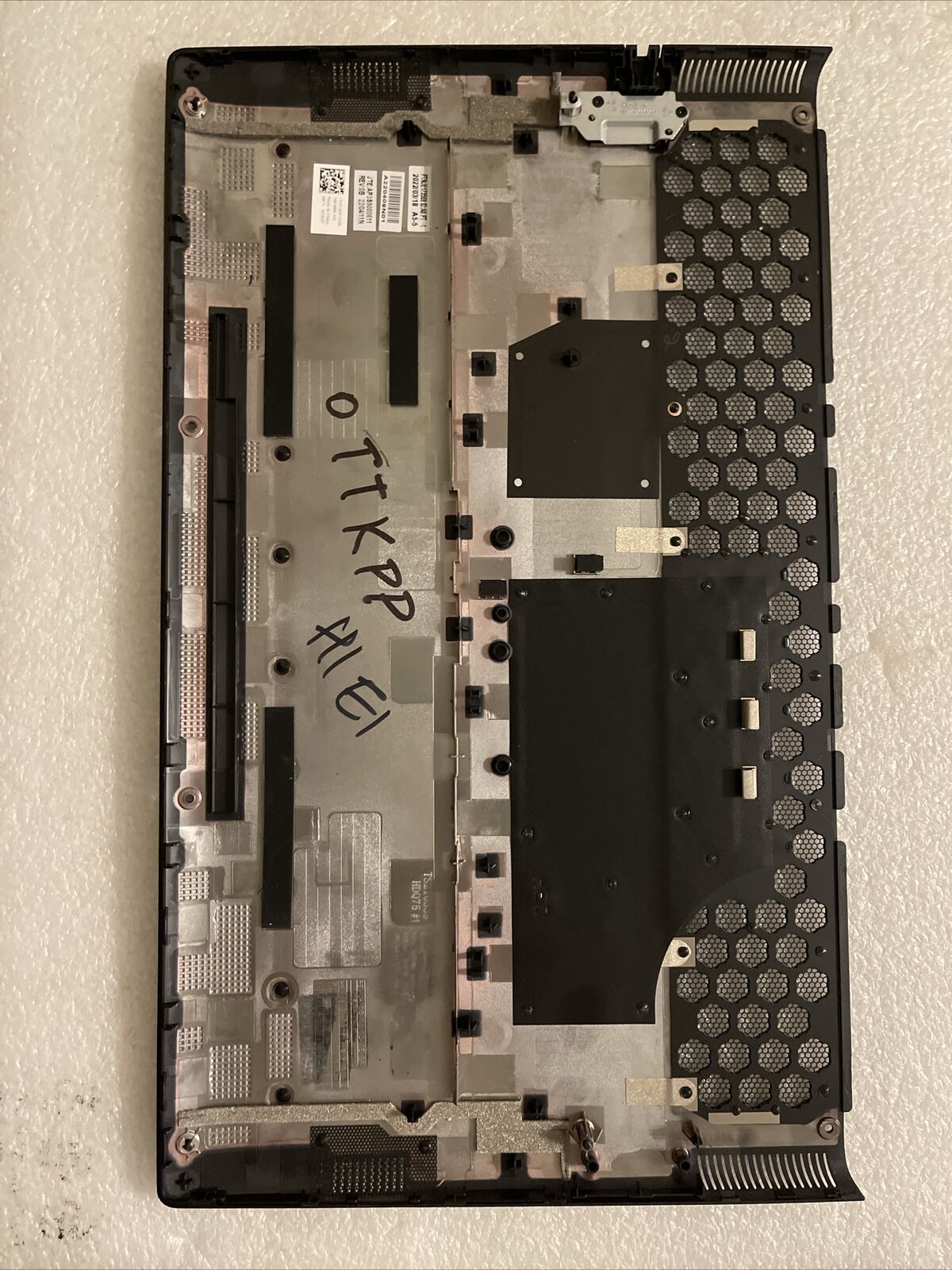 Dell Alienware M17 R5 R6 R7 Laptop Bottom Base Cover Black TTKPP 0TTKPP H1 E1
