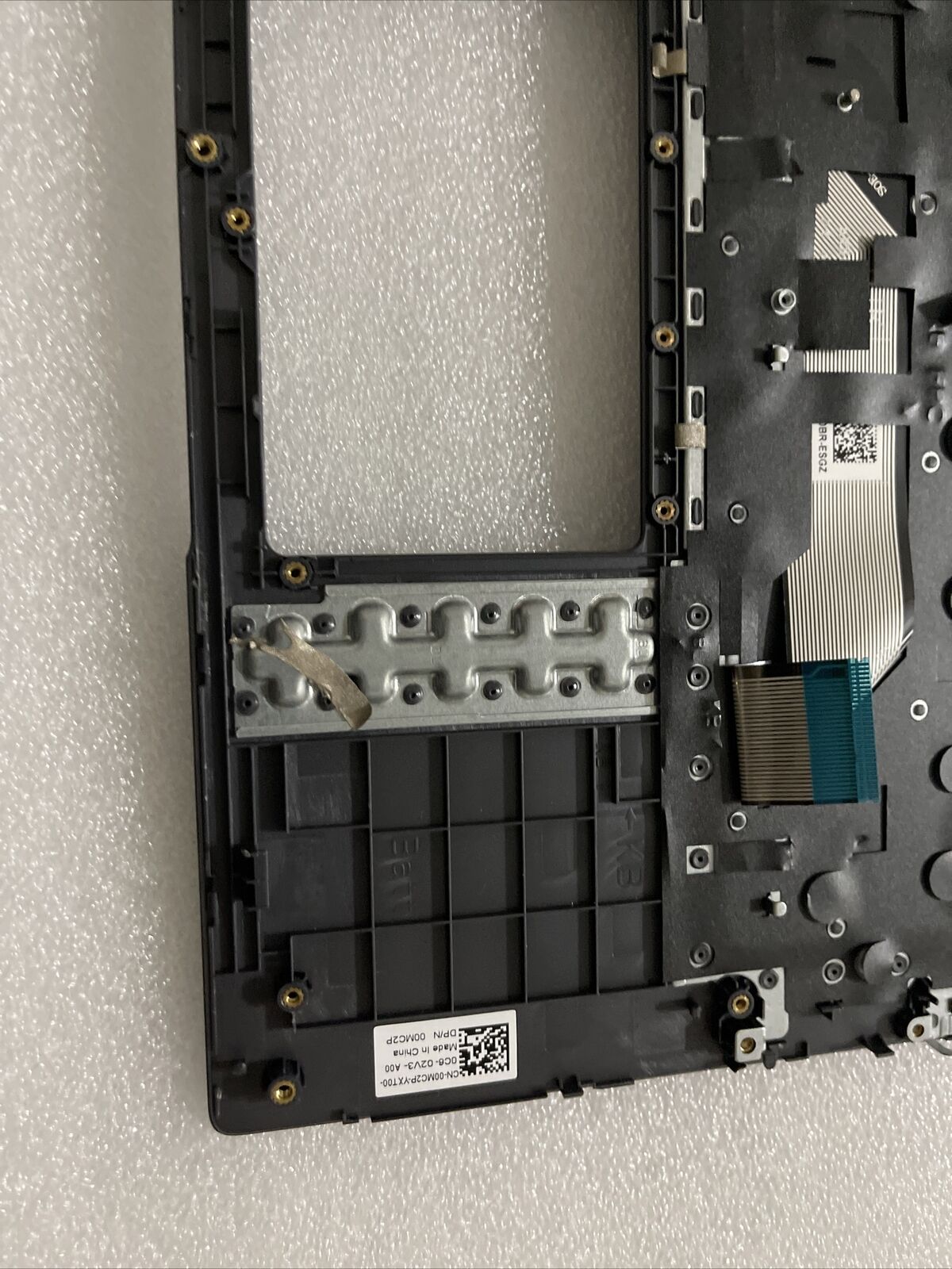 Genuine Dell Latitude 3410 E3410 Laptop Palmrest Spanish Keyboard 0MC2P NSb5