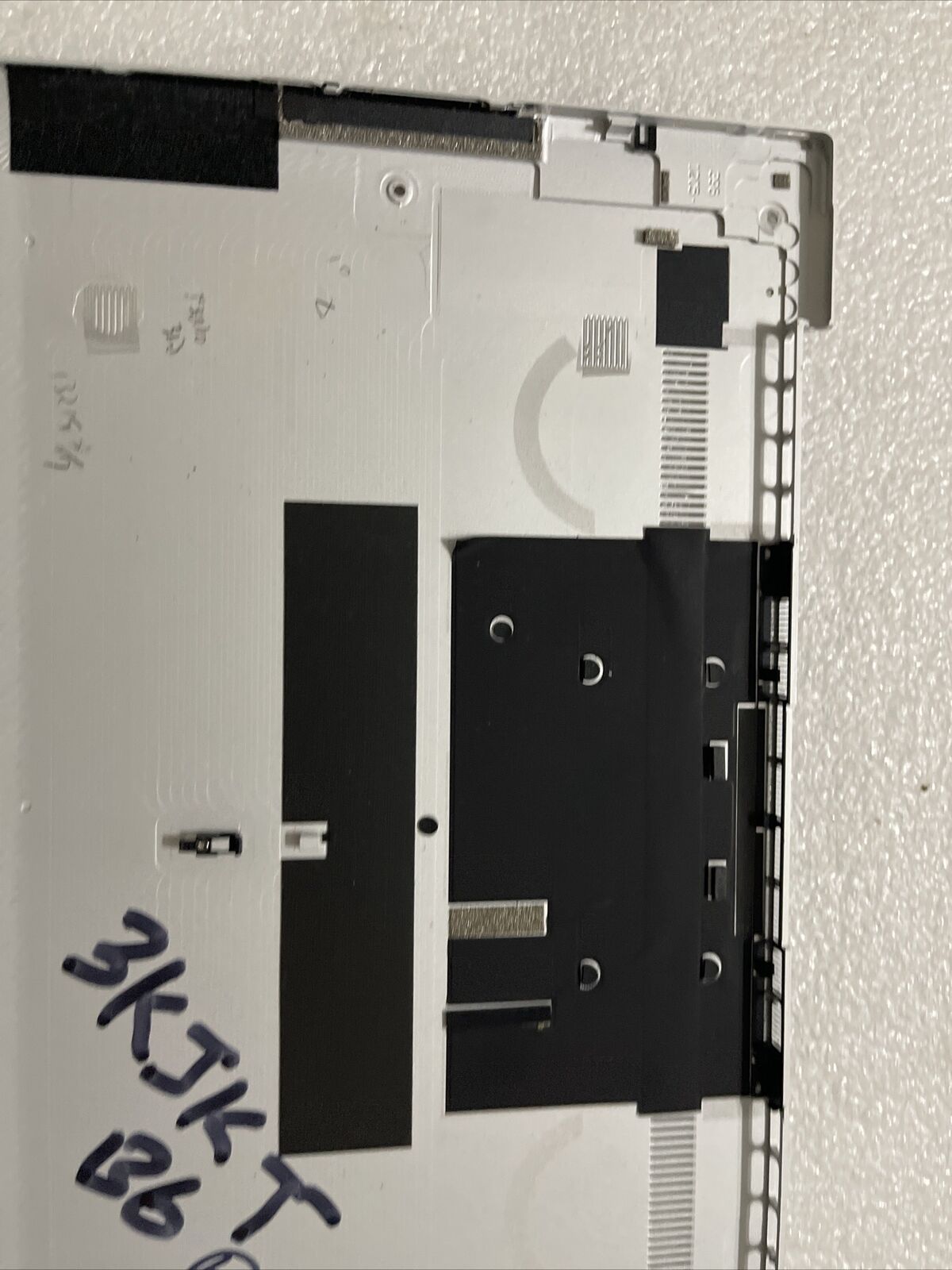 Genuine Dell Xps 9300 9310 Lower Base Bottom Case Cover 3KJK7 03KJK7 white B6 B3