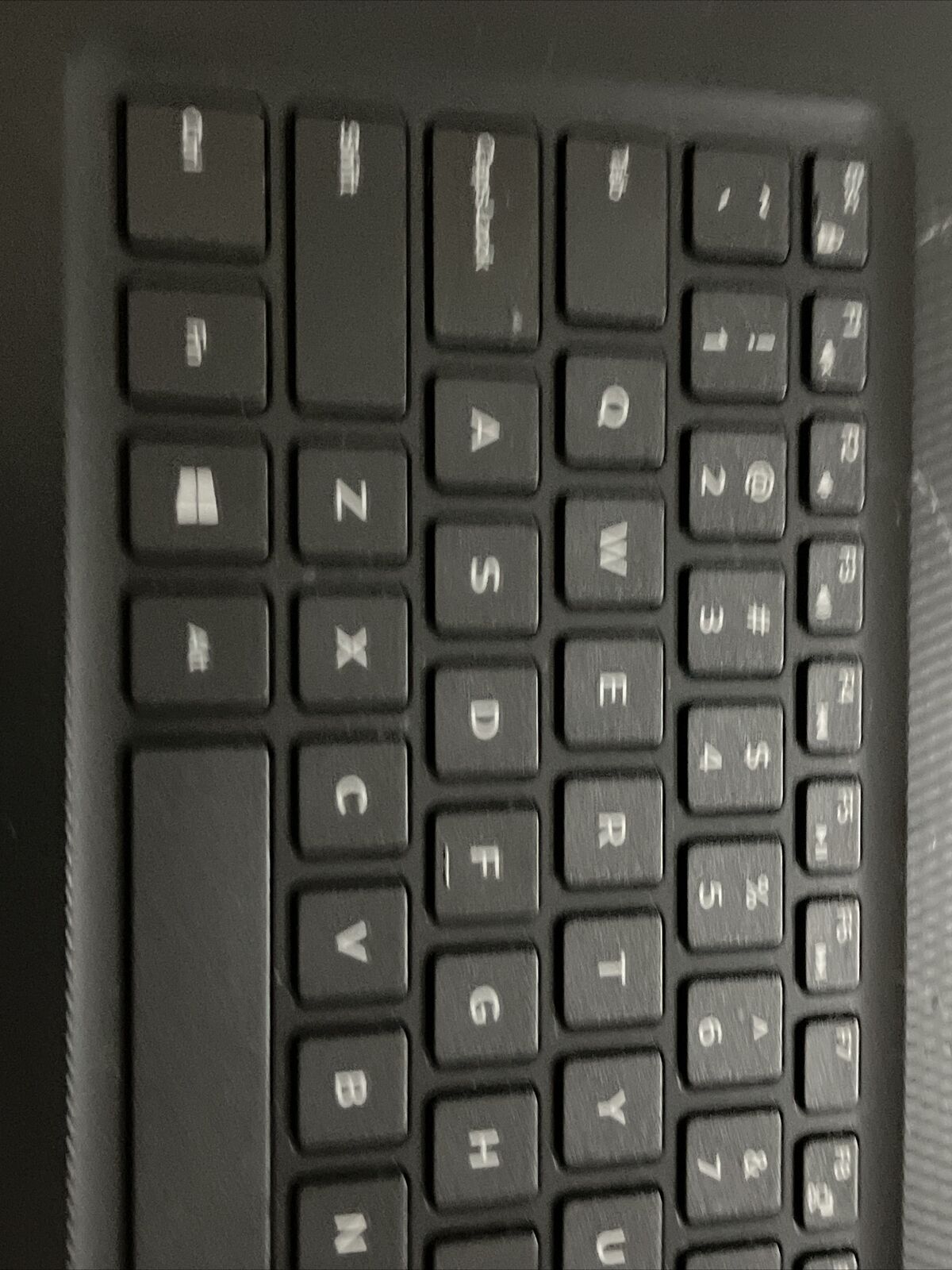 DELL INSPIRON 3482 PALMREST Touchpad Spanish No BCL Keyboard Extras K0NYW H2 P5