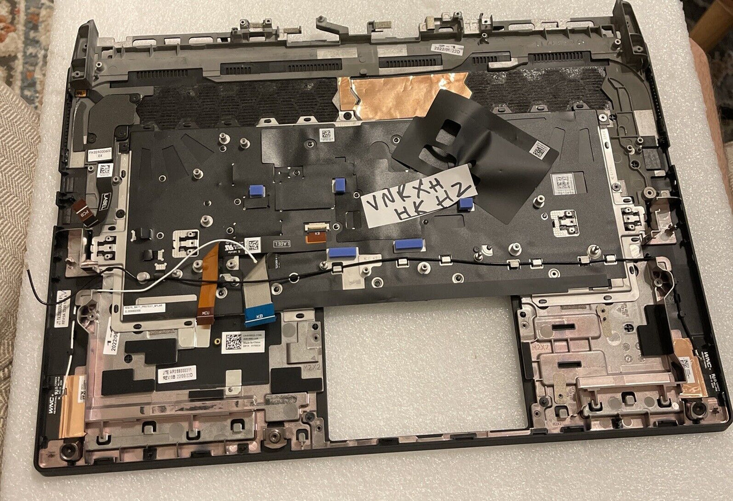 Genuine Dell M17 R5 AMD laptop palmrest RGB US Eng Backlit Keyboard 0VNRXH HK H2