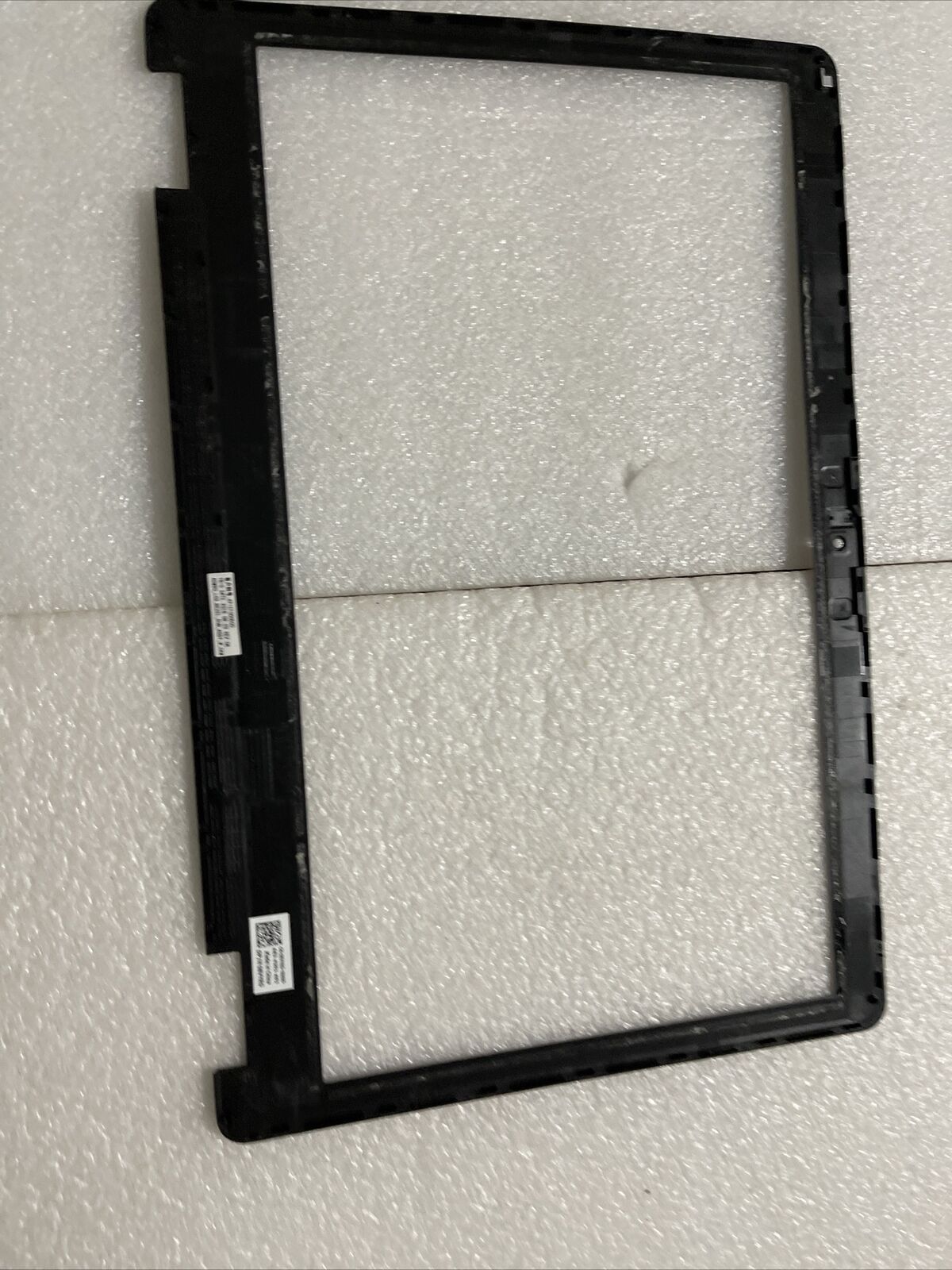 GENUINE DELL LATITUDE E5570 LAPTOP LCD FRONT TRIM BEZEL 8VYRG 08VYRG H1 N4