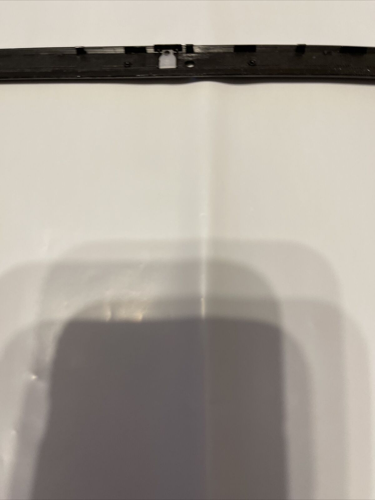 Genuine Dell Inspiron 15 5584 LCD Front Bezel P/N J0MYJ / 0J0MYJ N1