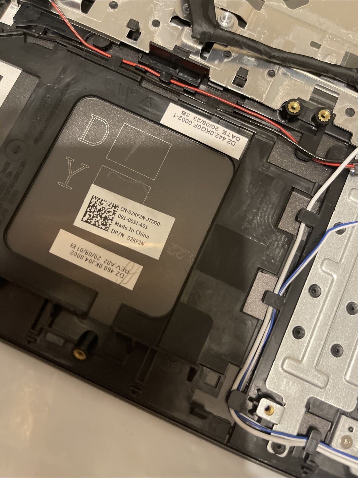 Dell Inspiron 15 7590 Laptop Palmrest Touchpad US/EN BCL Keyboard 2KF2N P4