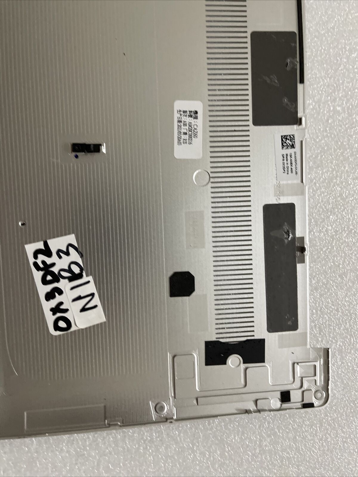 DELL XPS 13 9370 Laptop Bottom Base Silver P/N X3DF2 0X3DF2 CN-0X3DF2 N1 B3