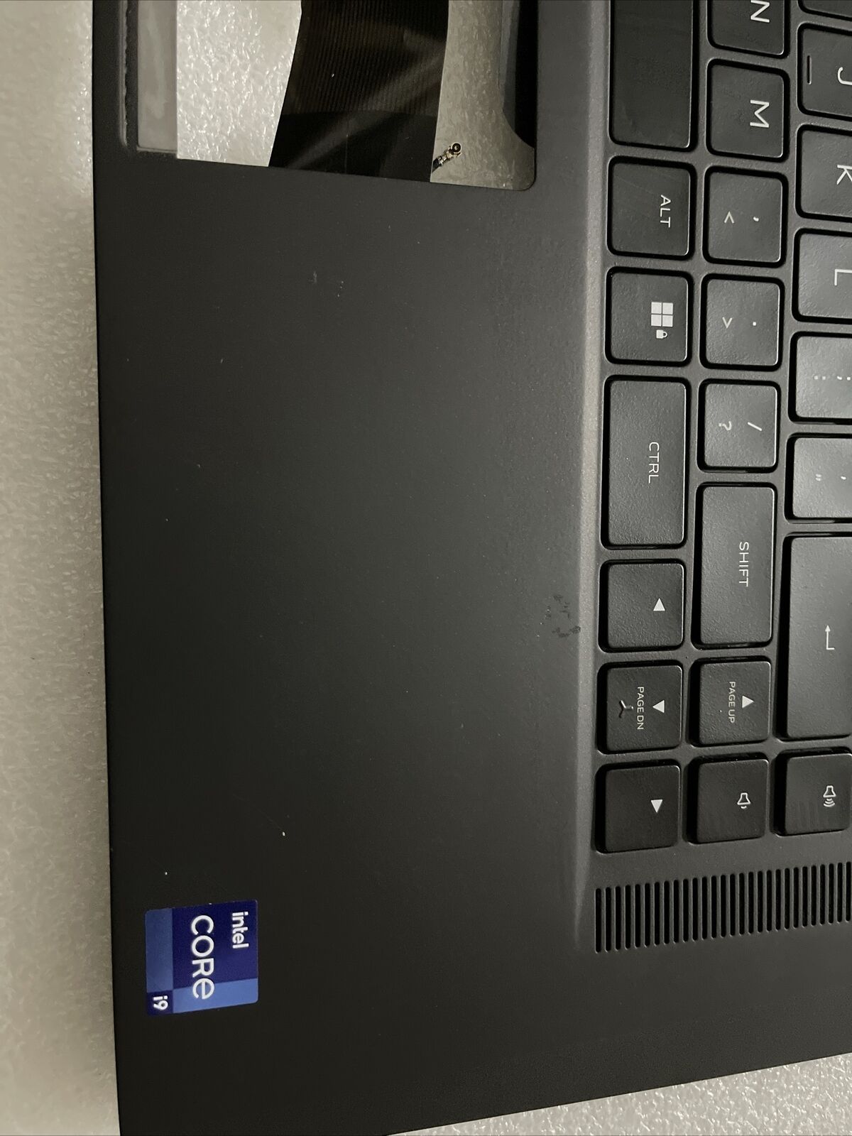 Genuine Dell Alienware x17 R2 US English Keyboard Palmrest 0346YC 346YC H2P2