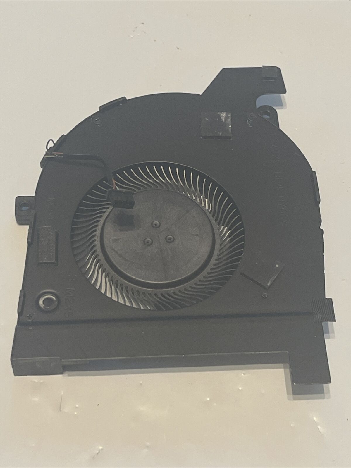 Dell Latitude 5511 fan integrated cooling FMCT 0HY6C8 HY6C8 P6