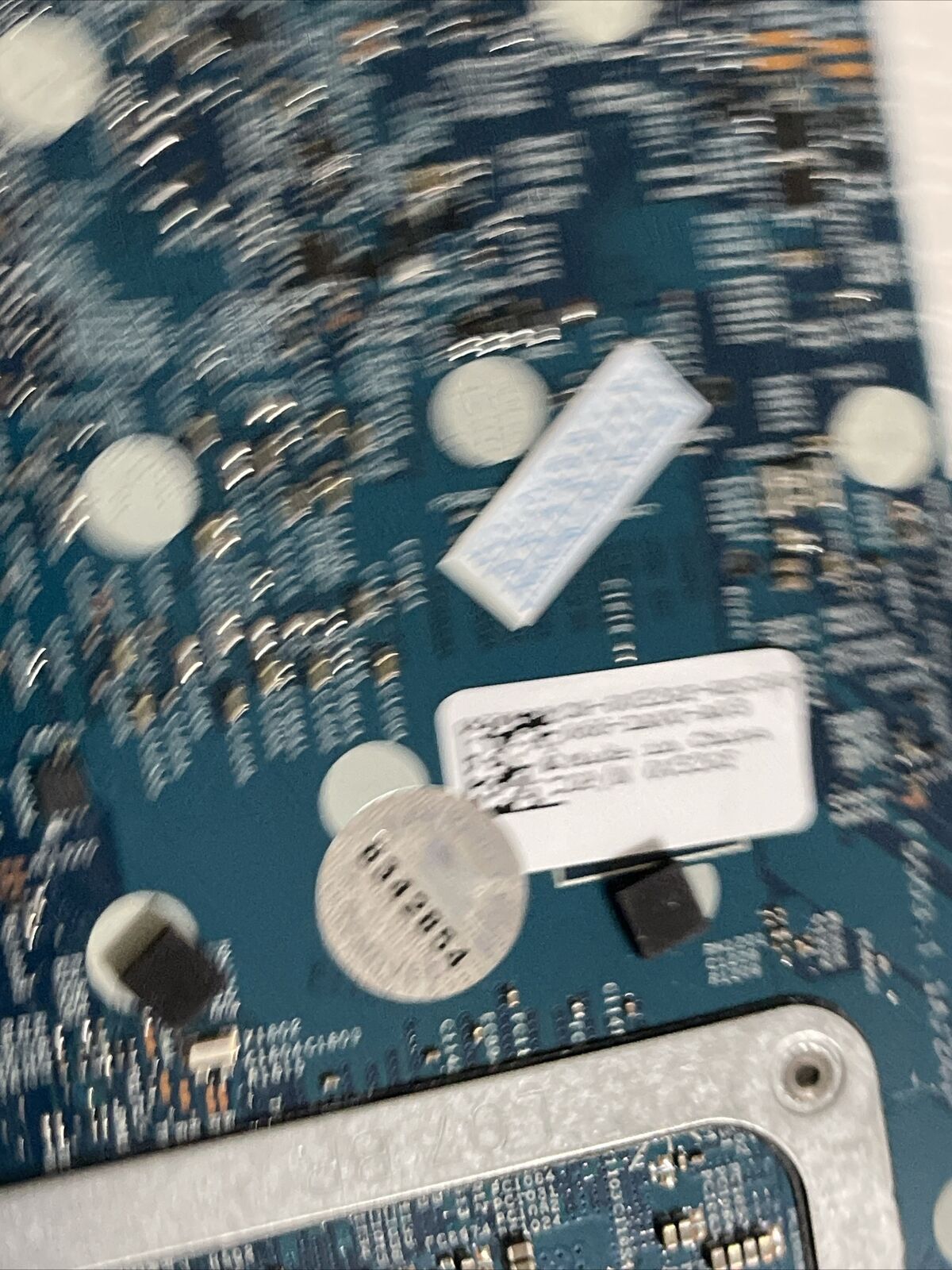 Dell INSPIRON Intel CORE i7-10510U 1.8GHZ, GeForce MX330, 2GBVRAM V32GF H1 B2