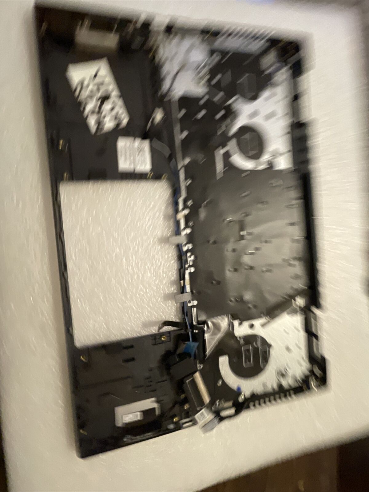 Dell Inspiron 16 Plus 7610 Laptop Palmrest US/EN Keyboard 0YRKJM H3P4 Dented