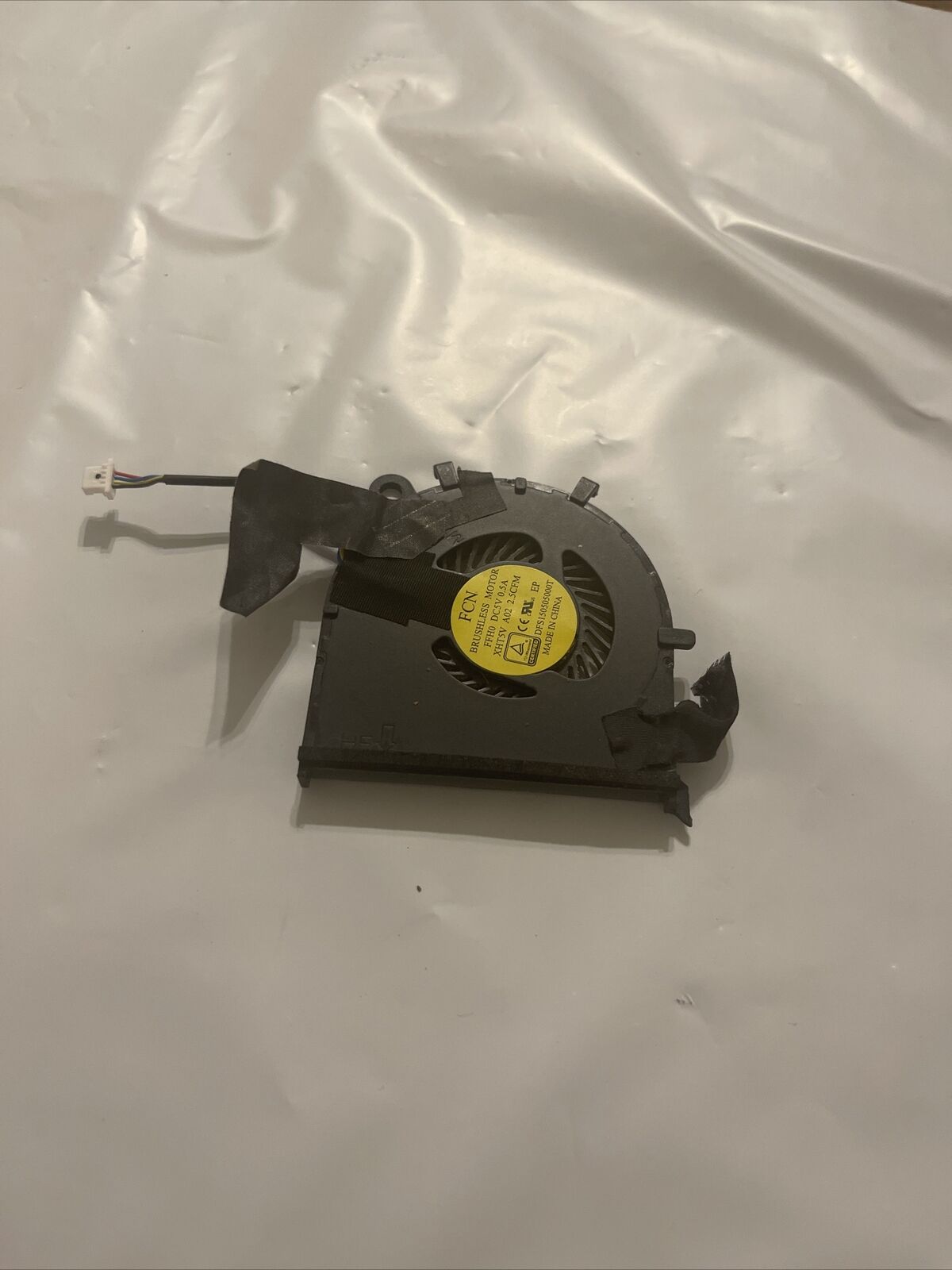 GENUINE Dell XPS 13 9343 9350 9360 CPU Cooling Fan DC28000F2F0 XHT5V 0XHT5V P4