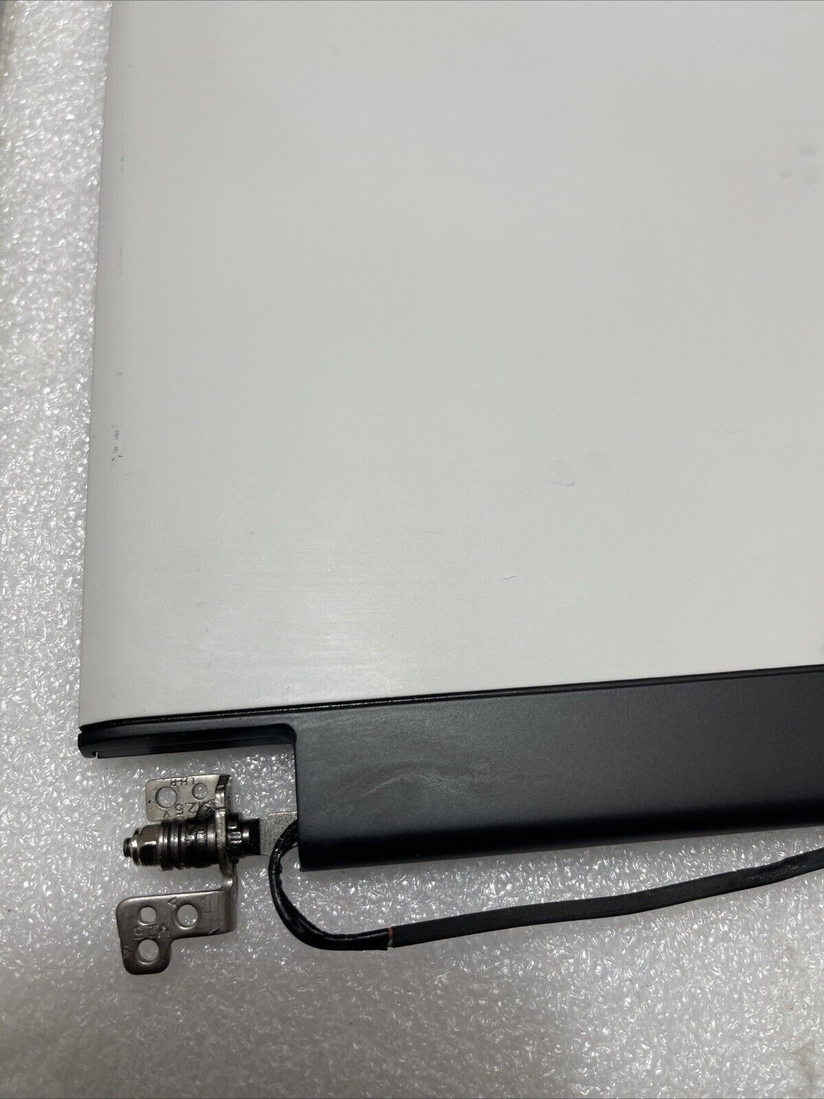 Dell Alienware M17 R4 FHD 360Hz LCD Screen Lunar White NT DD4YY 0DD4YY MG T8